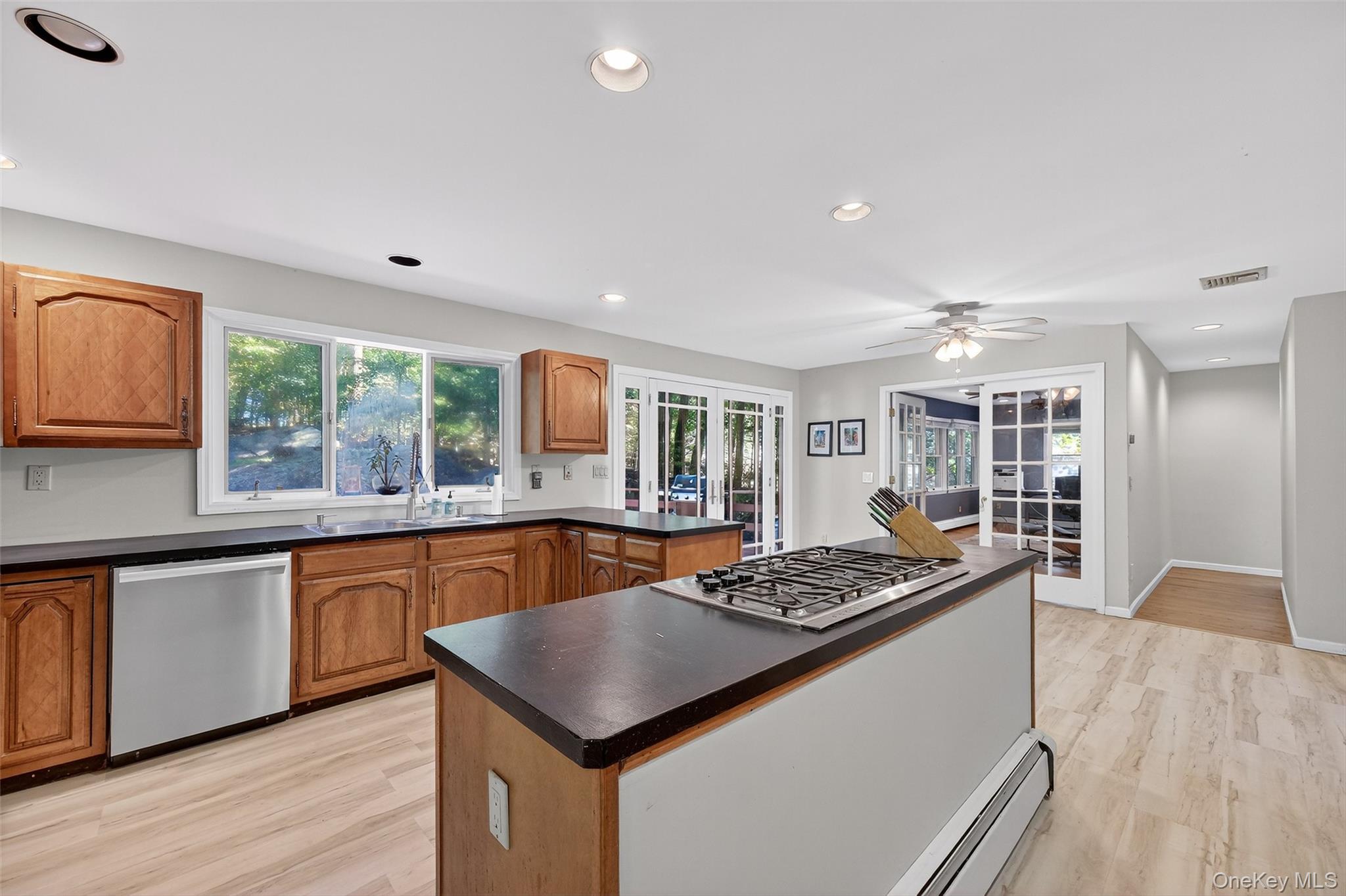 #13 photo, 23 Chester Court, Cortlandt Manor , NY 10567