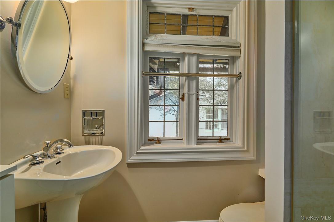 #16 photo, 8 Old Park Road, Tuxedo Park , NY 10987