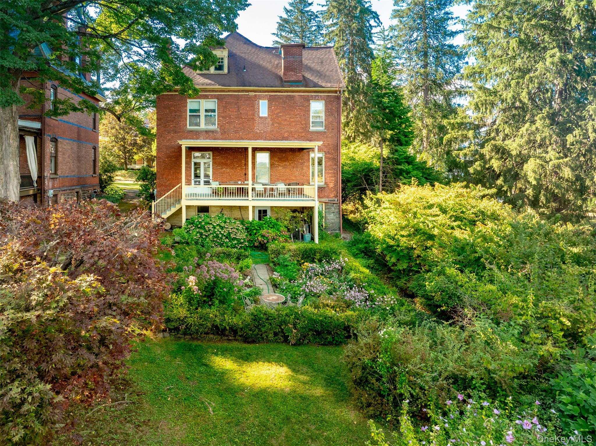 #3 photo, 44 W Chestnut Street, Kingston , NY 12401