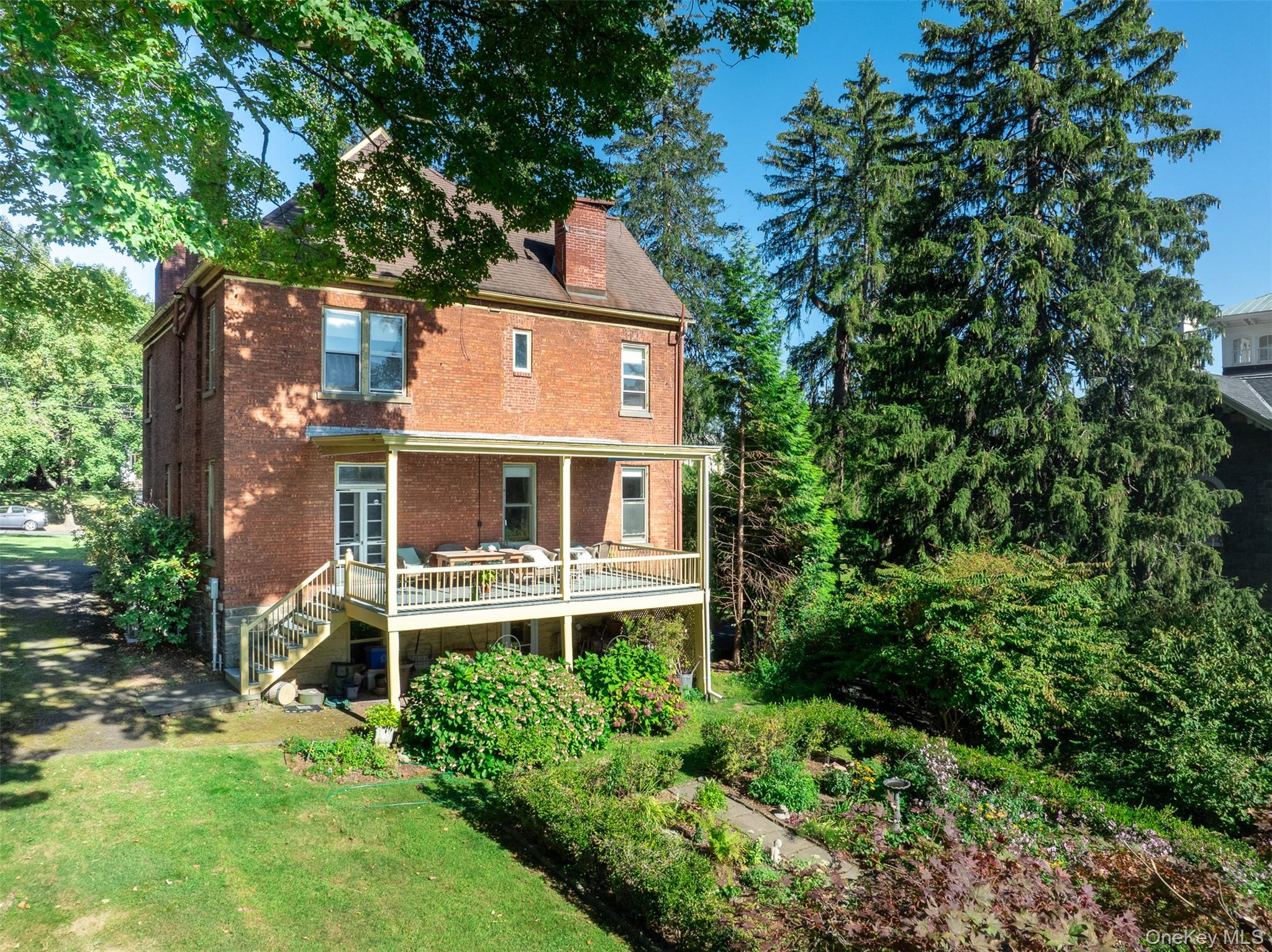 #4 photo, 44 W Chestnut Street, Kingston , NY 12401