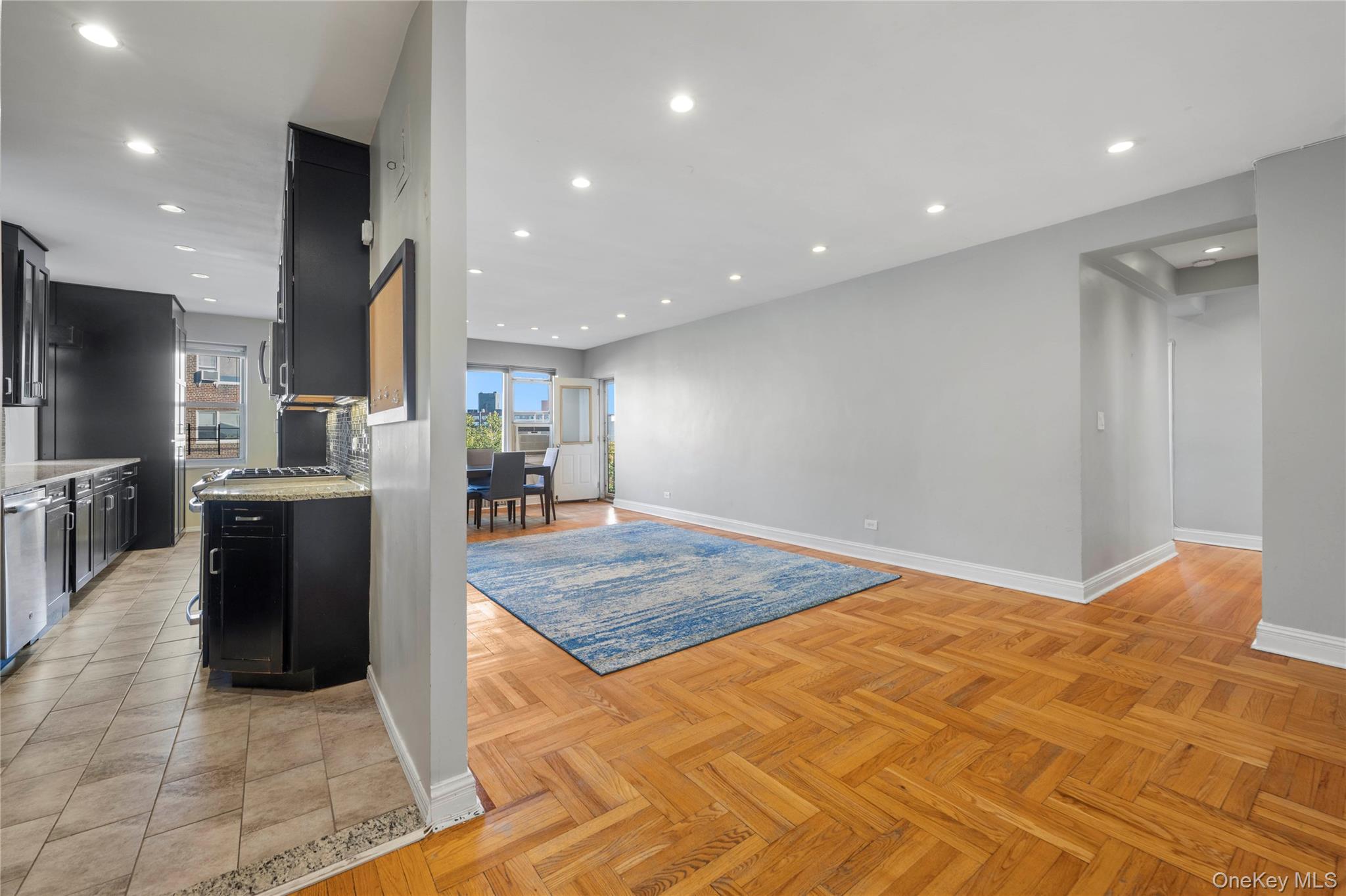 #3 photo, 3750 Hudson Manor Terrace, ブロンクス区 Bronx , NY 10463