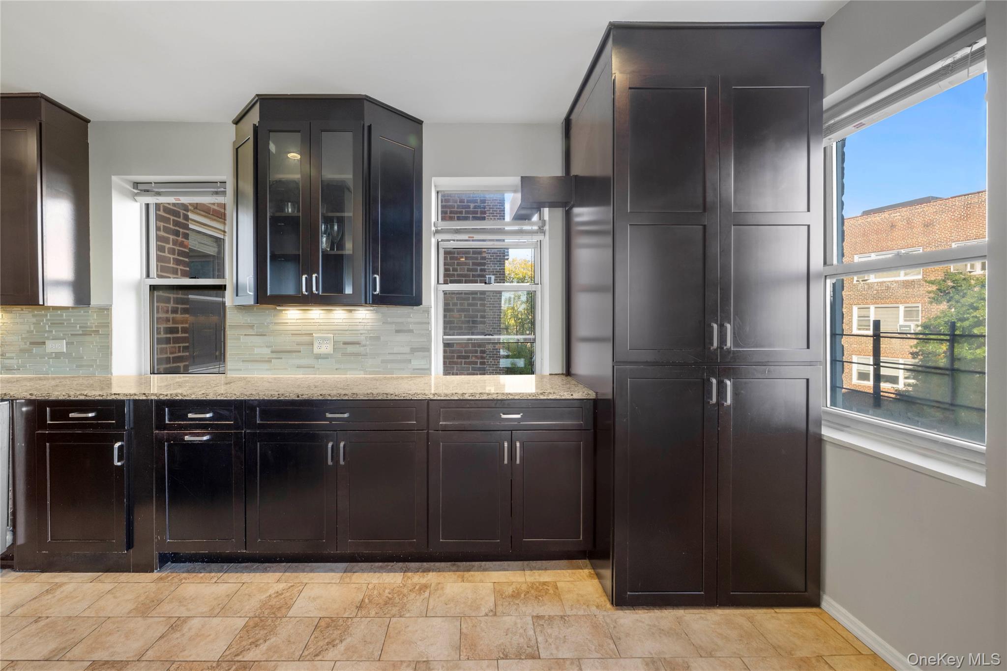 #8 photo, 3750 Hudson Manor Terrace, ブロンクス区 Bronx , NY 10463