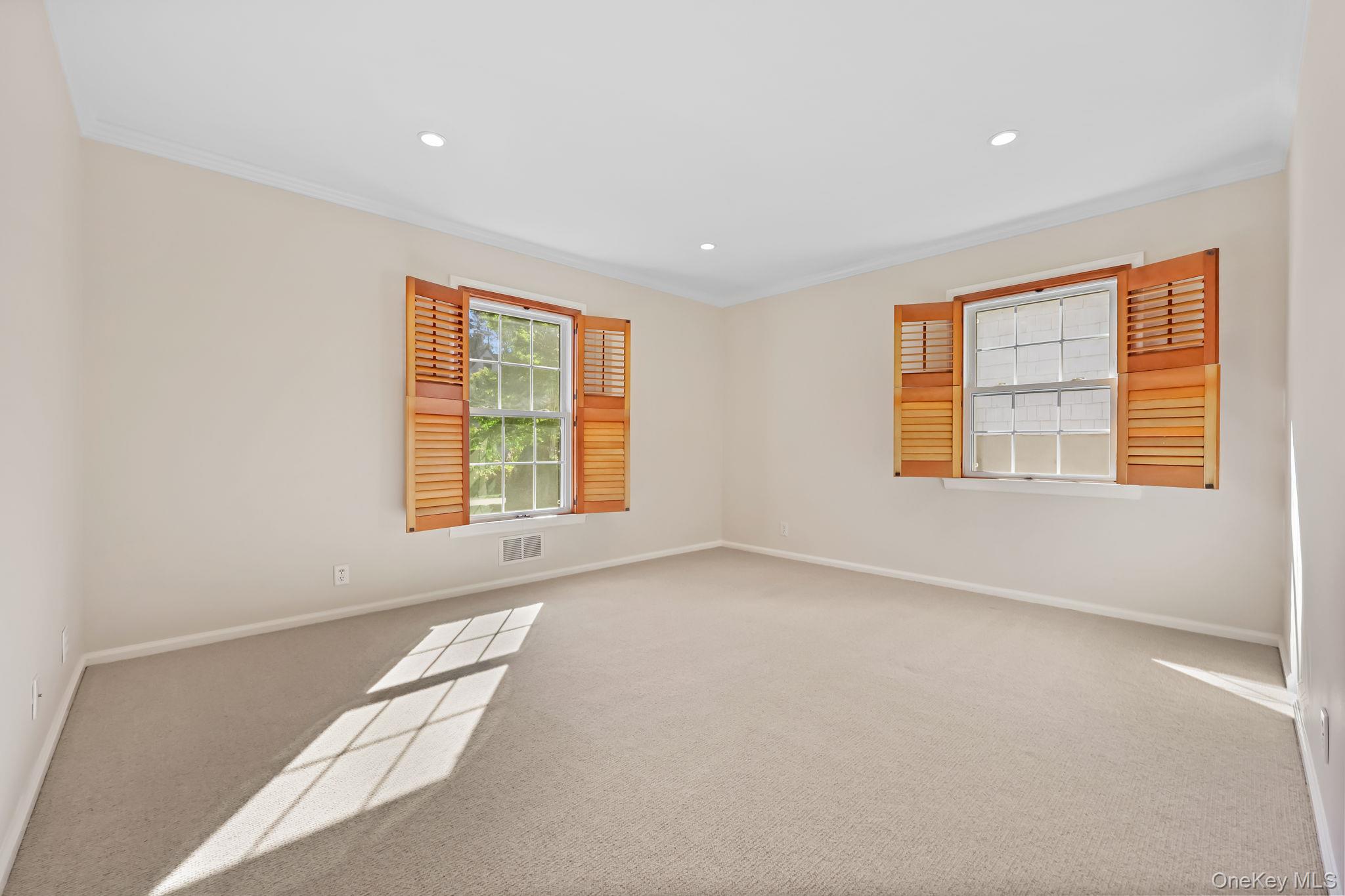 #14 photo, 3 Elm Road, Scarsdale , NY 10583