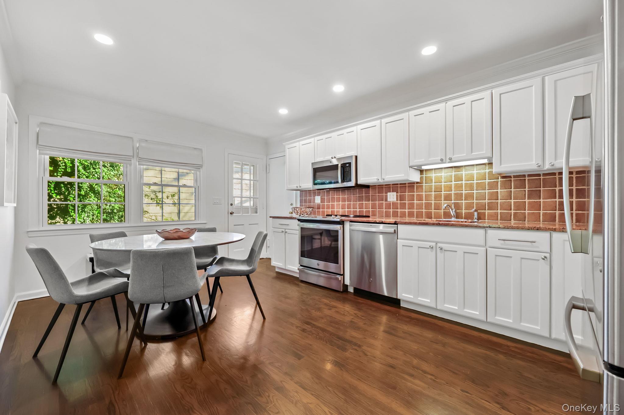 #7 photo, 3 Elm Road, Scarsdale , NY 10583