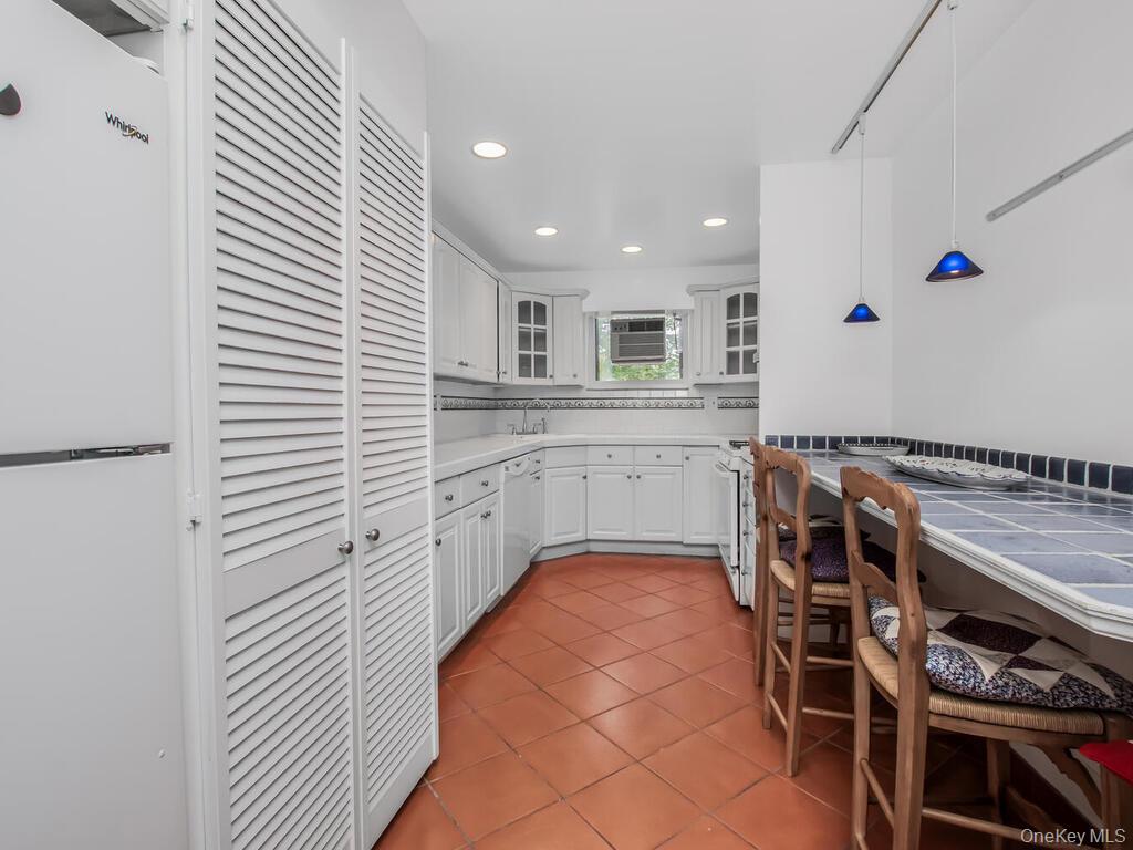 #16 photo, 1273 North Avenue, New Rochelle , NY 10804