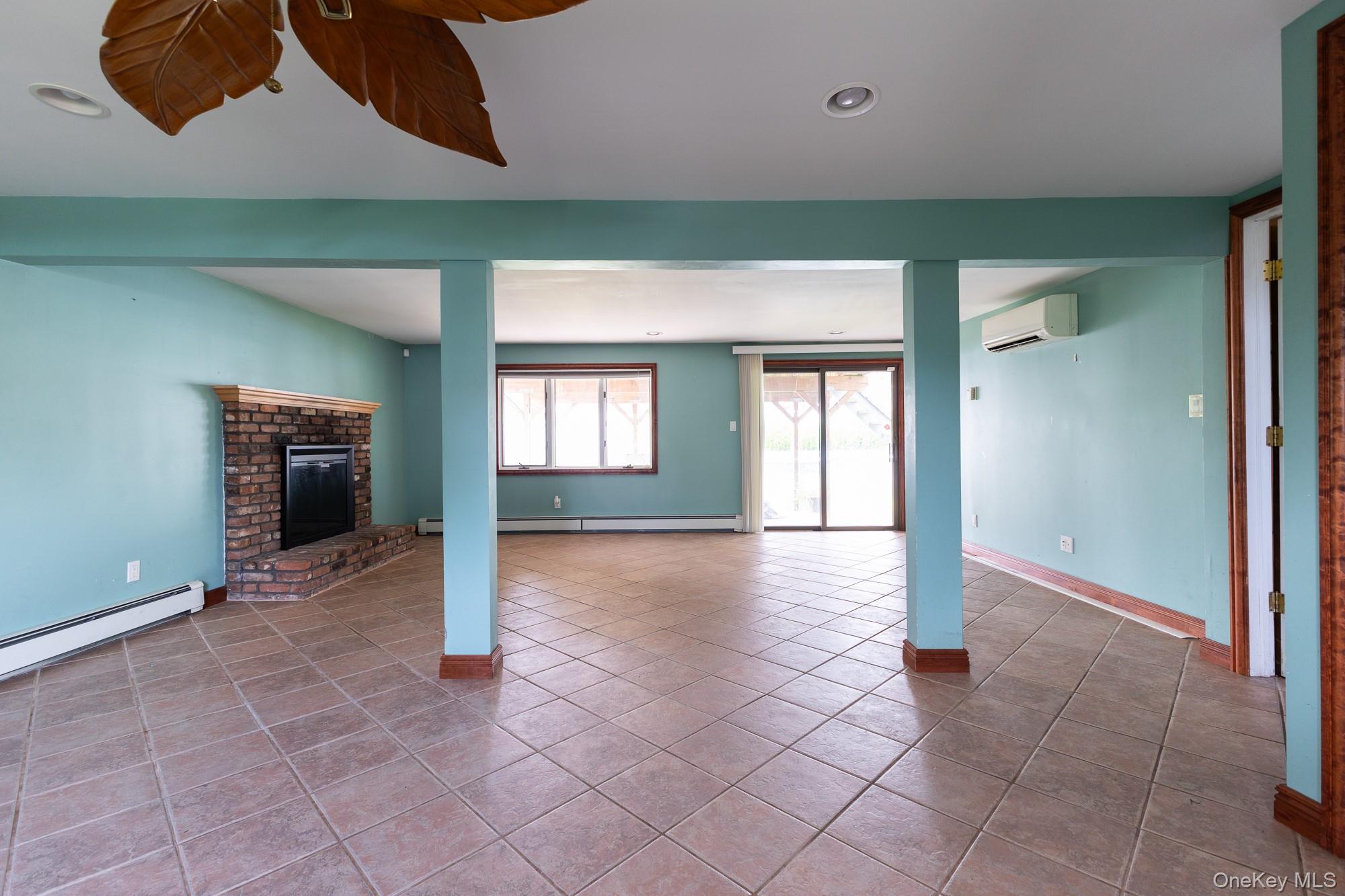 #20 photo, 557 N Kings Avenue, サフォーク郡 Lindenhurst , NY 11757