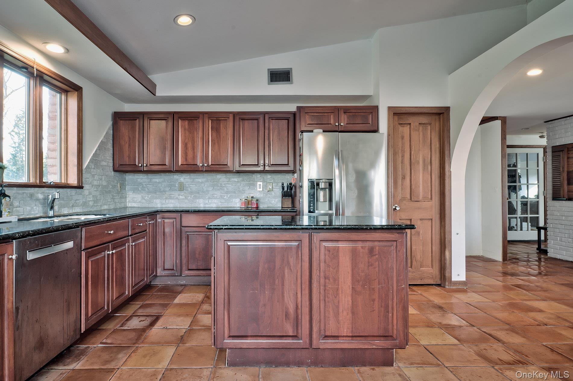 #12 photo, 4 Sloanes Court, ナッソー郡 Sands Point , NY 11050