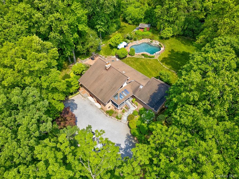 #4 photo, 4 Sloanes Court, ナッソー郡 Sands Point , NY 11050