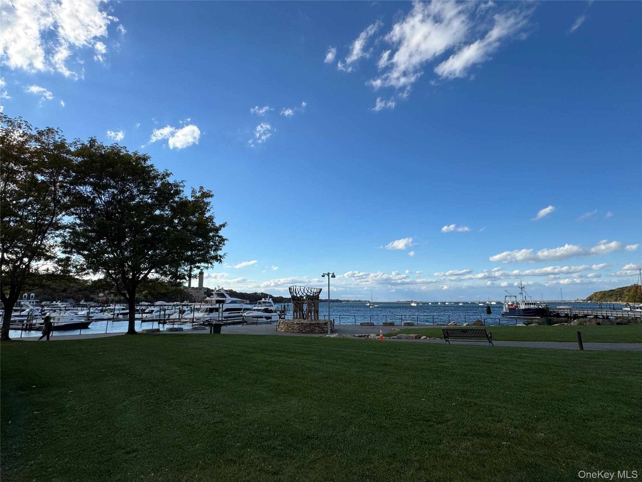 #9 photo, Thompson St/E. Broadway, サフォーク郡 Port Jefferson Village , NY 11777