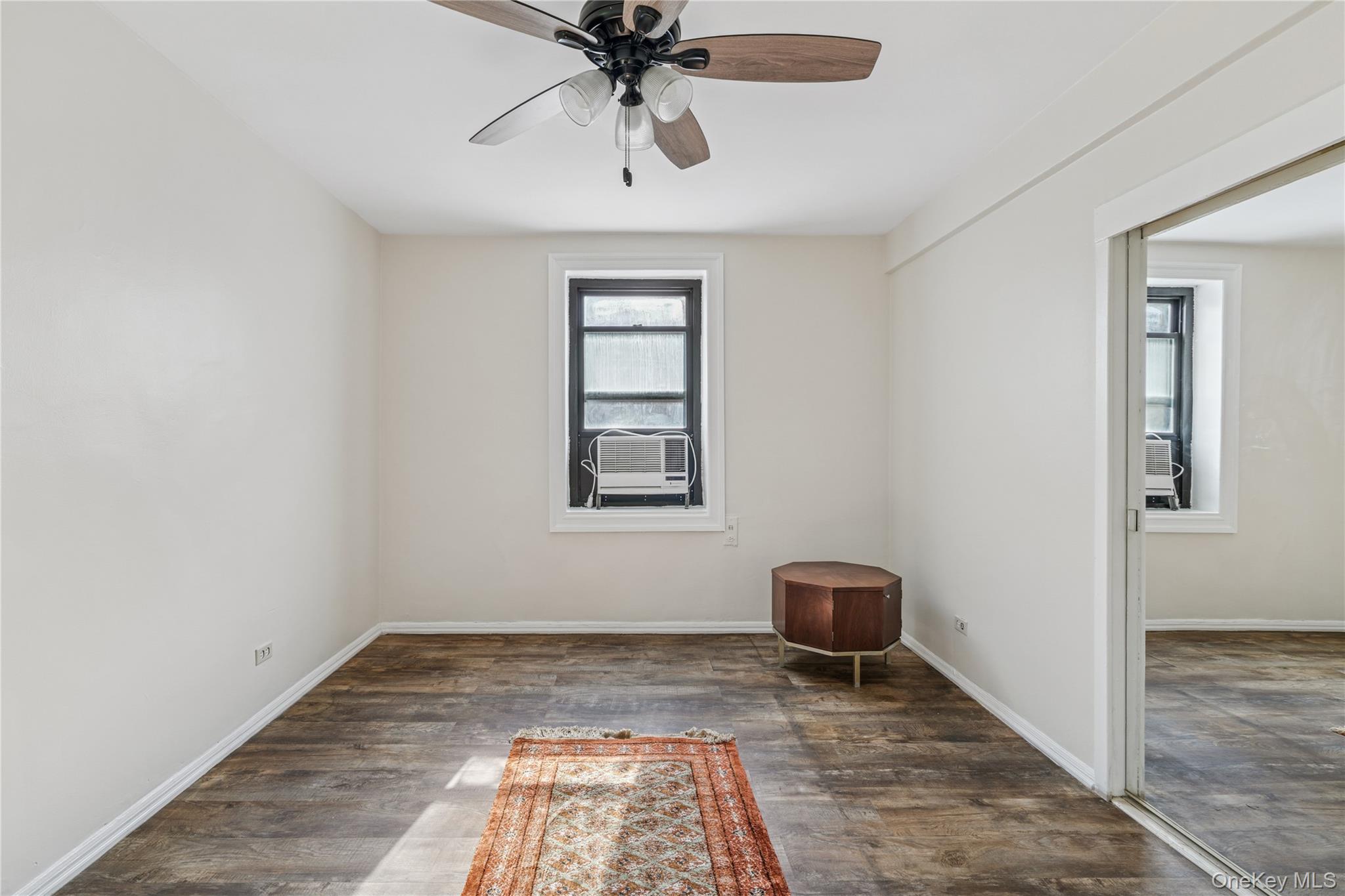 #5 photo, 9010 32 Avenue, クイーンズ区 East Elmhurst , NY 11369