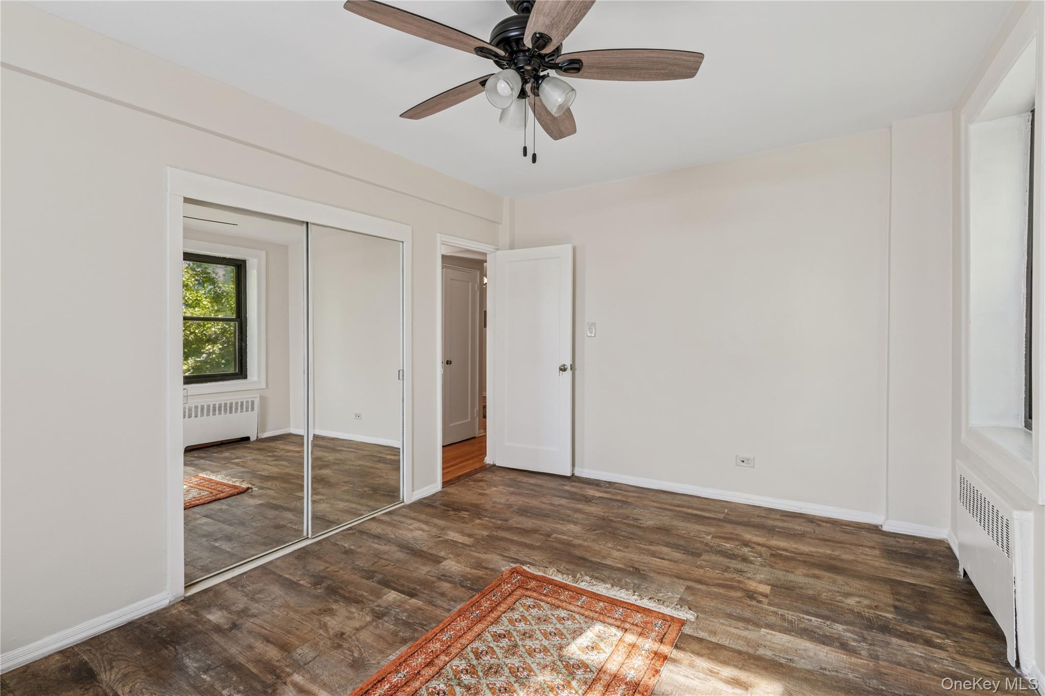 #6 photo, 9010 32 Avenue, クイーンズ区 East Elmhurst , NY 11369