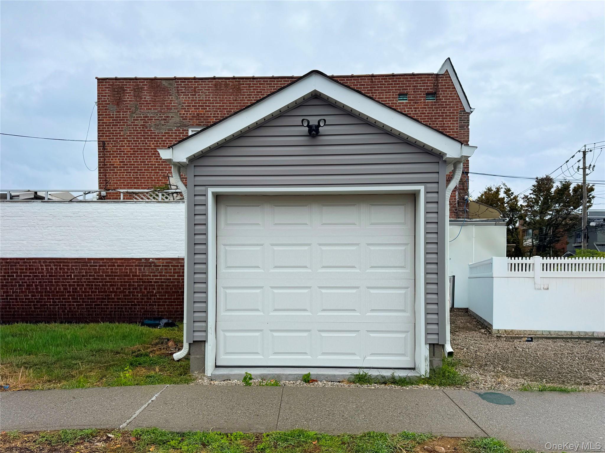 #4 photo, 5841 84th Street, クイーンズ区 Middle Village , NY 11379