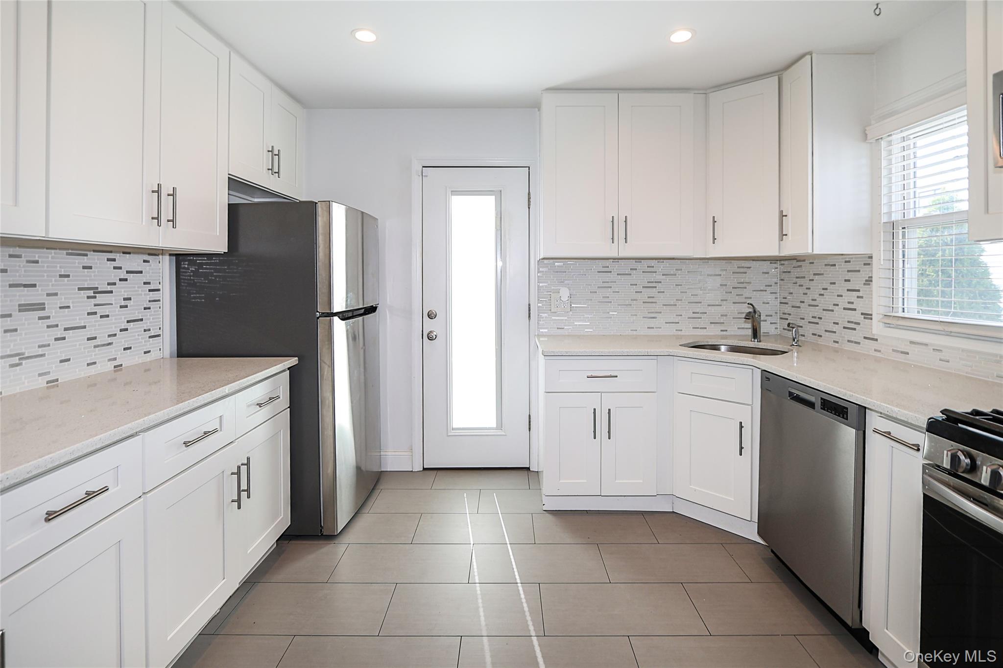 #4 photo, 132 Bethel Road, ナッソー郡 Albertson , NY 11507