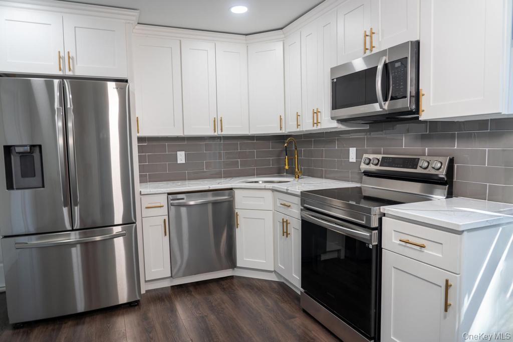 #8 photo, 174 Woodycrest Drive, サフォーク郡 Farmingville , NY 11738