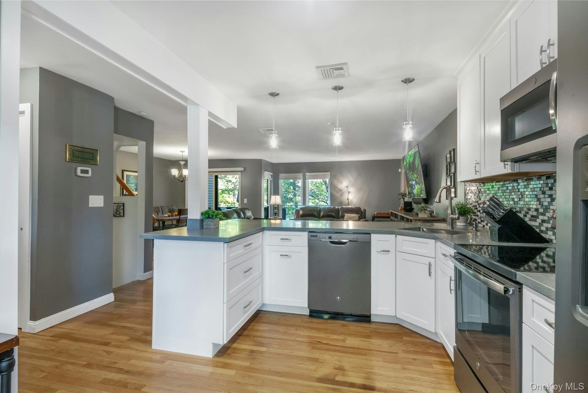 #5 photo, 112 Woods Brooke Circle, Ossining , NY 10562