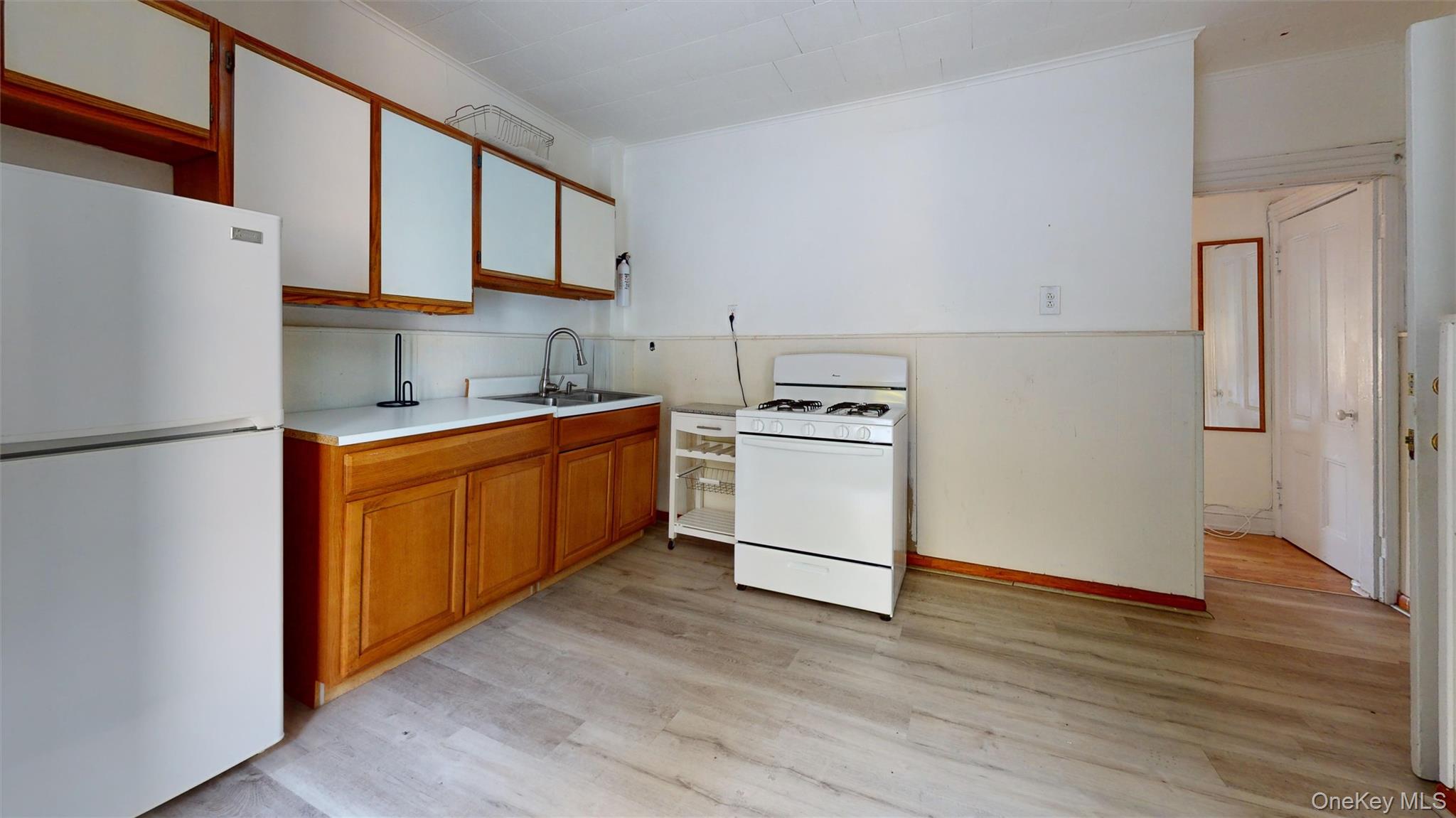 #3 photo, 50 Croton Terrace, Yonkers , NY 10701