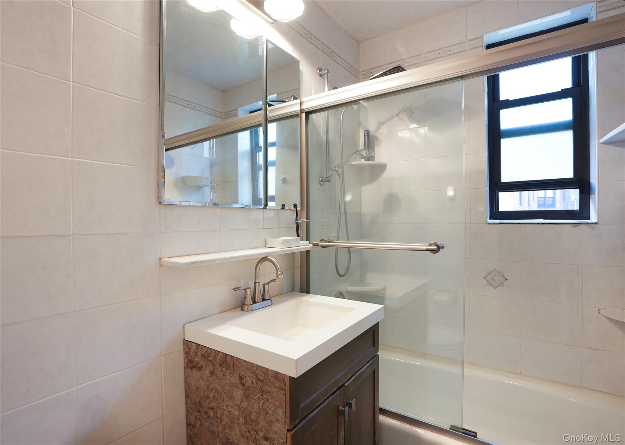 #10 photo, 83-85 Woodhaven Boulevard, クイーンズ区 Woodhaven , NY 11421