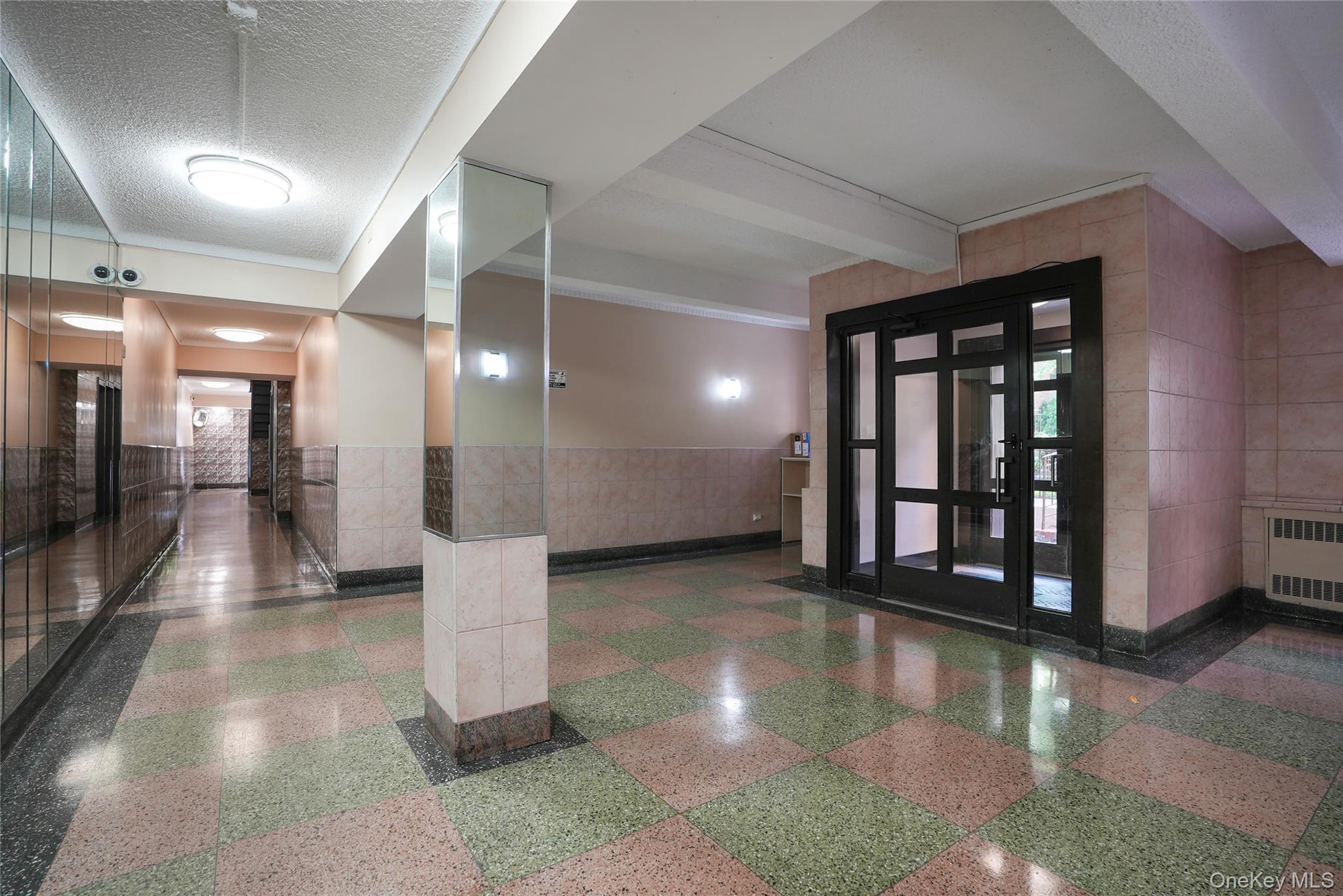 #3 photo, 83-85 Woodhaven Boulevard, クイーンズ区 Woodhaven , NY 11421