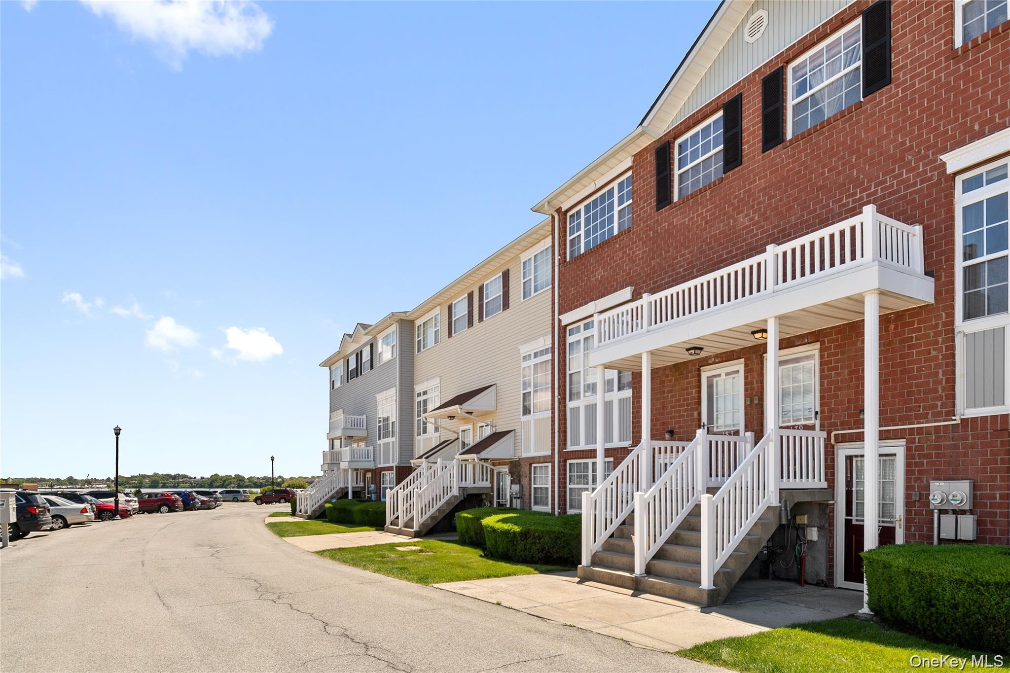 #1 photo, 169 Surf Drive, ブロンクス区 Bronx , NY 10473