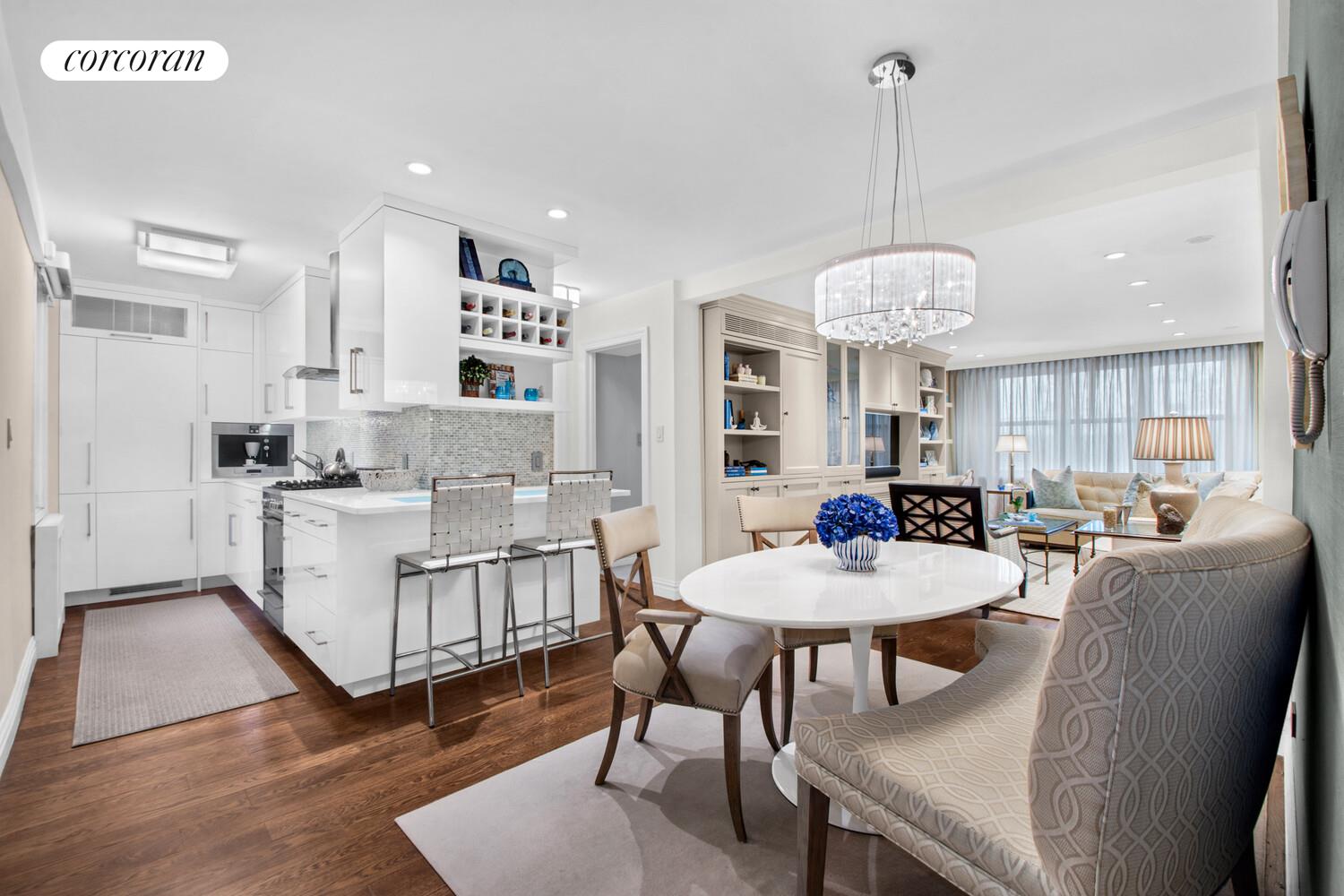 #1 photo, 241 E 76TH Street, マンハッタン Lenox Hill , NY 10021