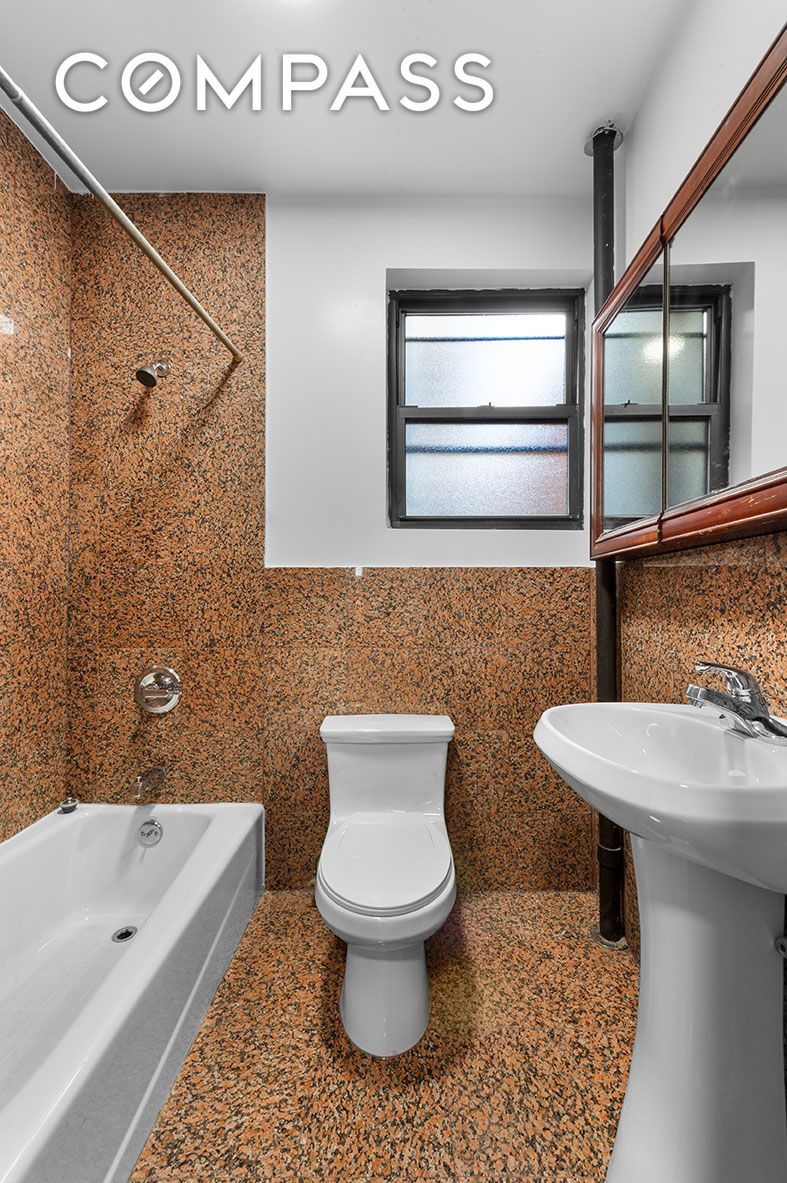 #4 photo, New York City, マンハッタン Little Italy , NY 10013