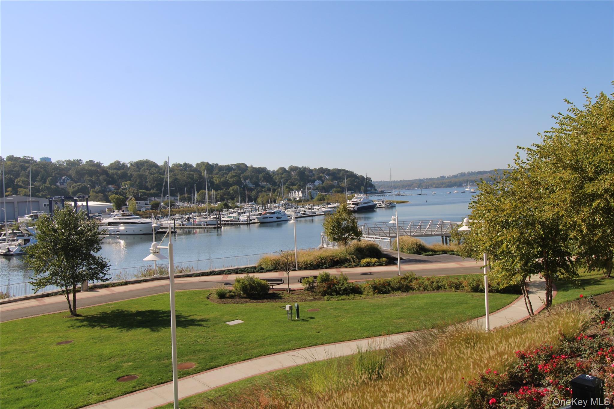 #1 photo, 100 Garvies Point Road, ナッソー郡 Glen Cove , NY 11542