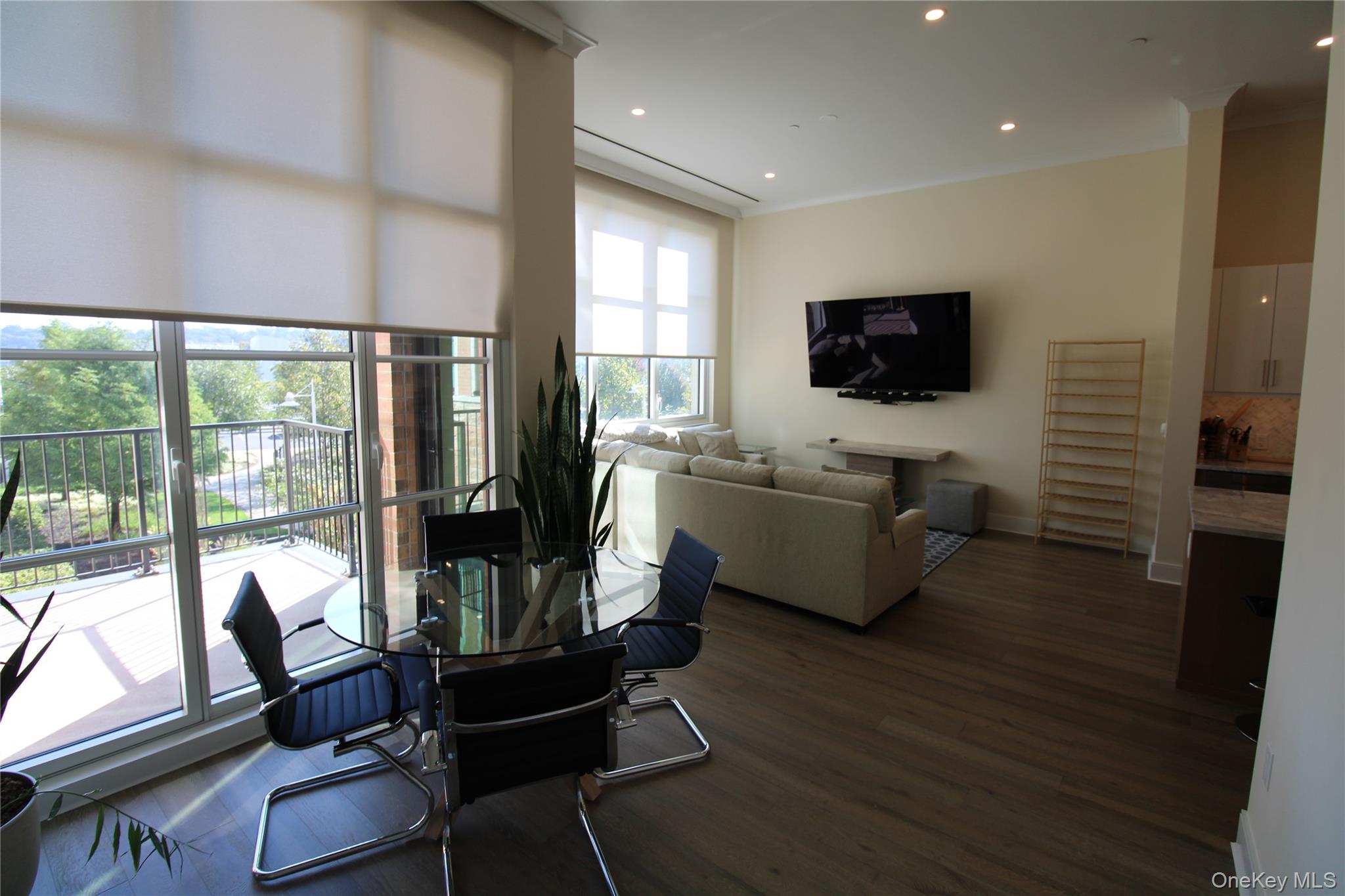 #9 photo, 100 Garvies Point Road, ナッソー郡 Glen Cove , NY 11542