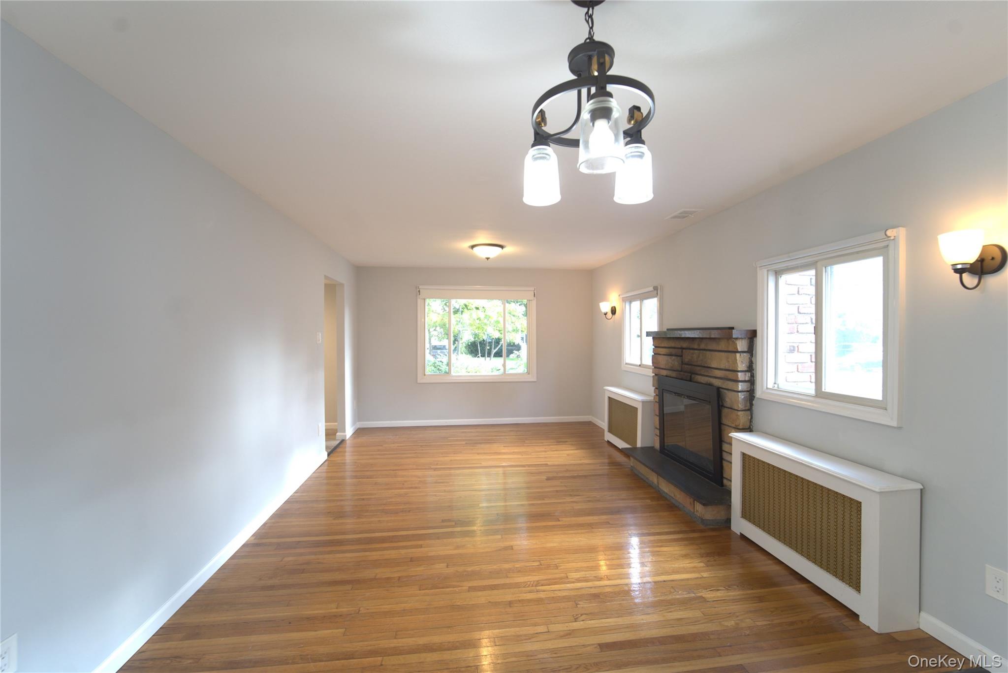 #8 photo, 1825 Alice Street, ナッソー郡 Merrick , NY 11566