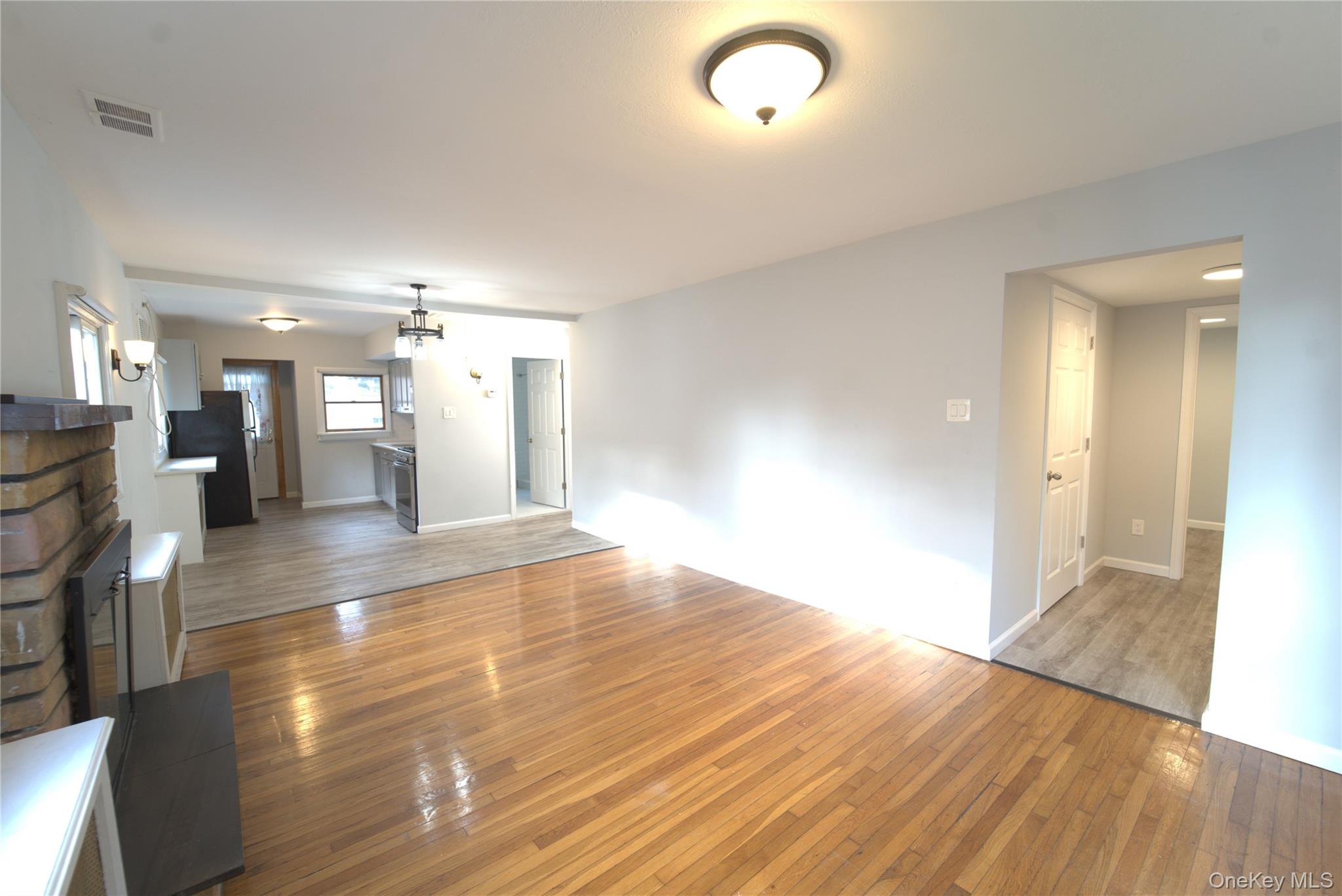 #9 photo, 1825 Alice Street, ナッソー郡 Merrick , NY 11566