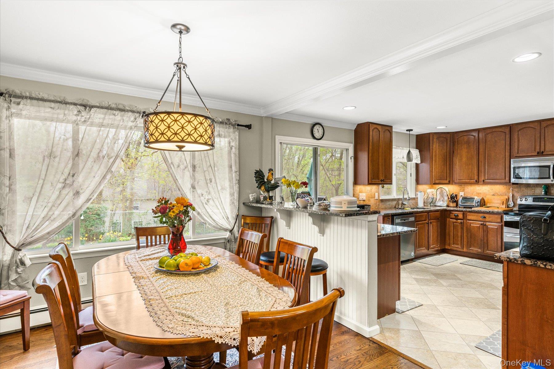 #5 photo, 6 George Court, サフォーク郡 Miller Place , NY 11764