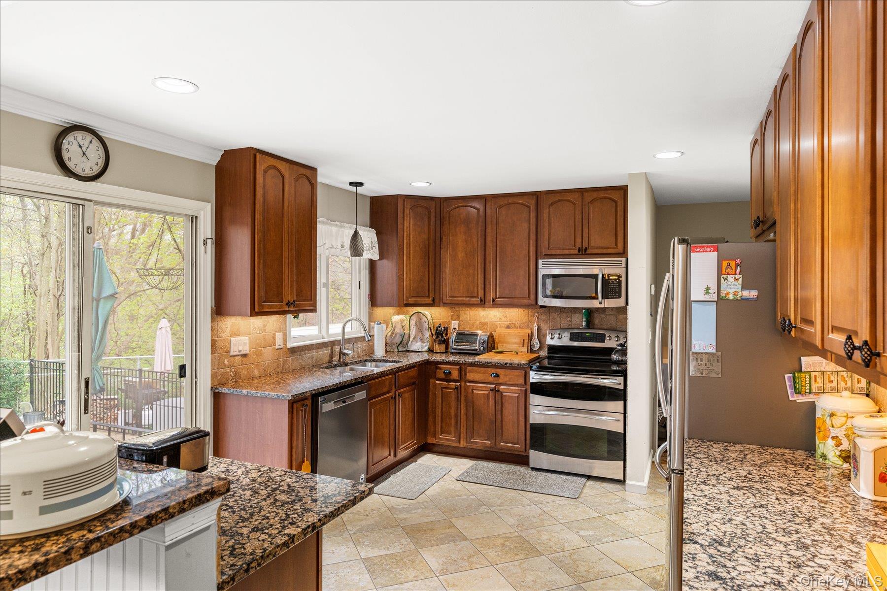 #6 photo, 6 George Court, サフォーク郡 Miller Place , NY 11764