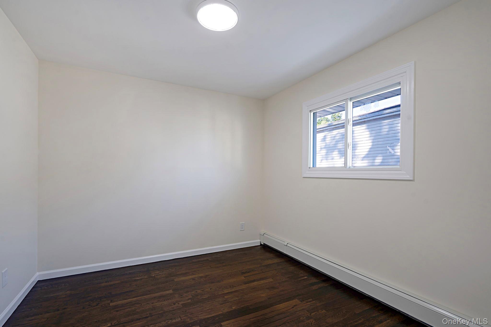 #12 photo, 184 Wellesley Street, ナッソー郡 Hempstead , NY 11550