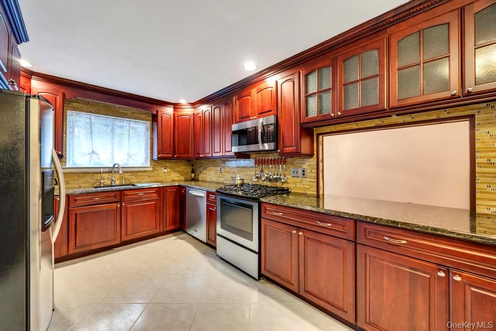 #18 photo, 47 Evelyn Court, サフォーク郡 Manorville , NY 11949