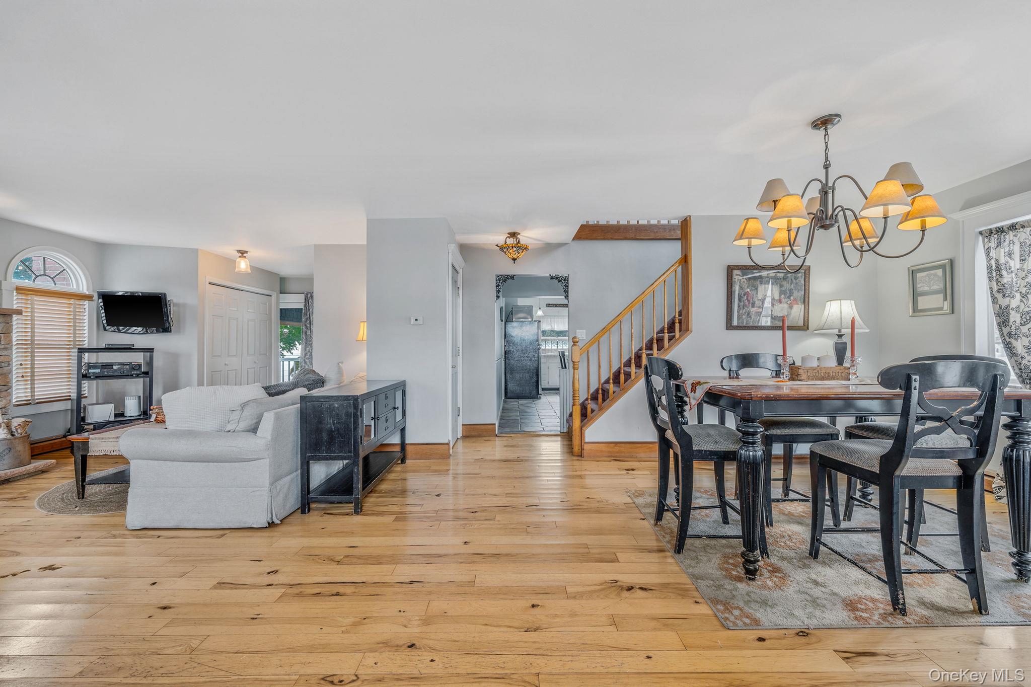 #11 photo, 4 Sullivan Avenue, ナッソー郡 Farmingdale , NY 11735