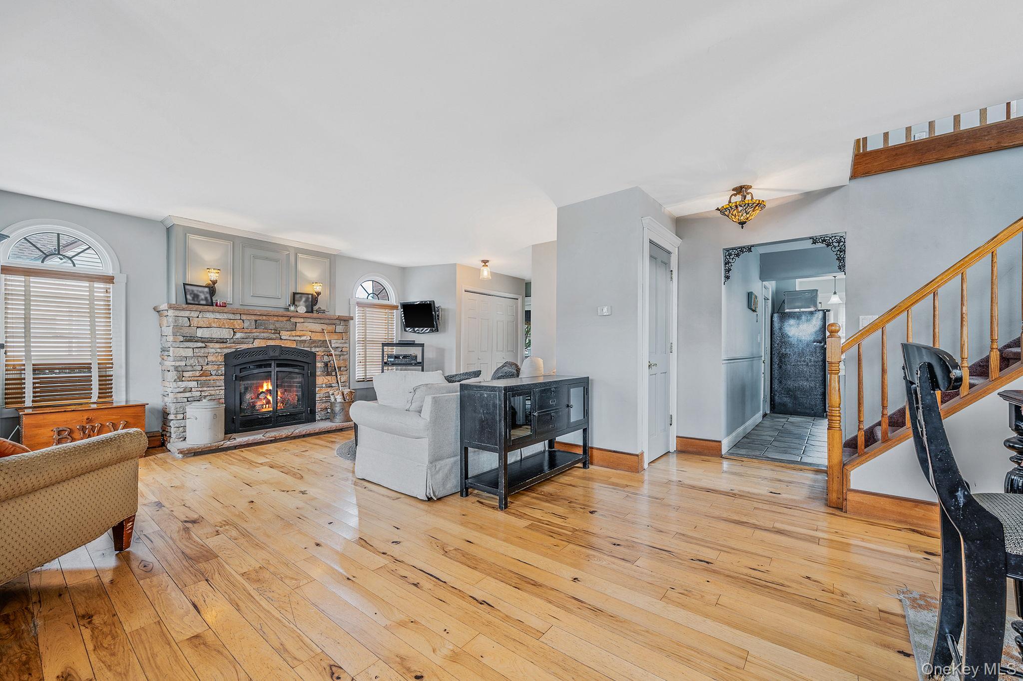 #12 photo, 4 Sullivan Avenue, ナッソー郡 Farmingdale , NY 11735