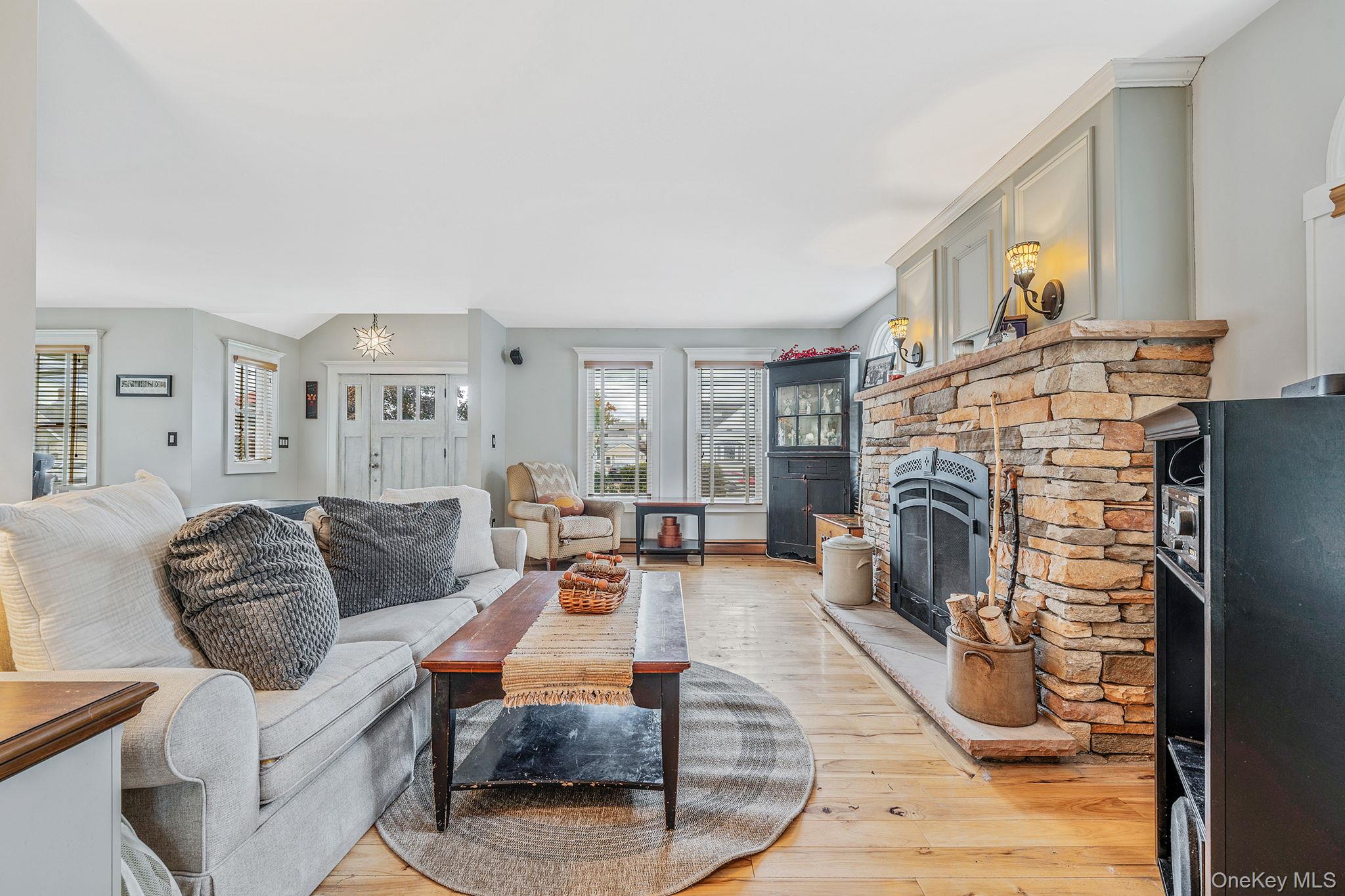 #16 photo, 4 Sullivan Avenue, ナッソー郡 Farmingdale , NY 11735