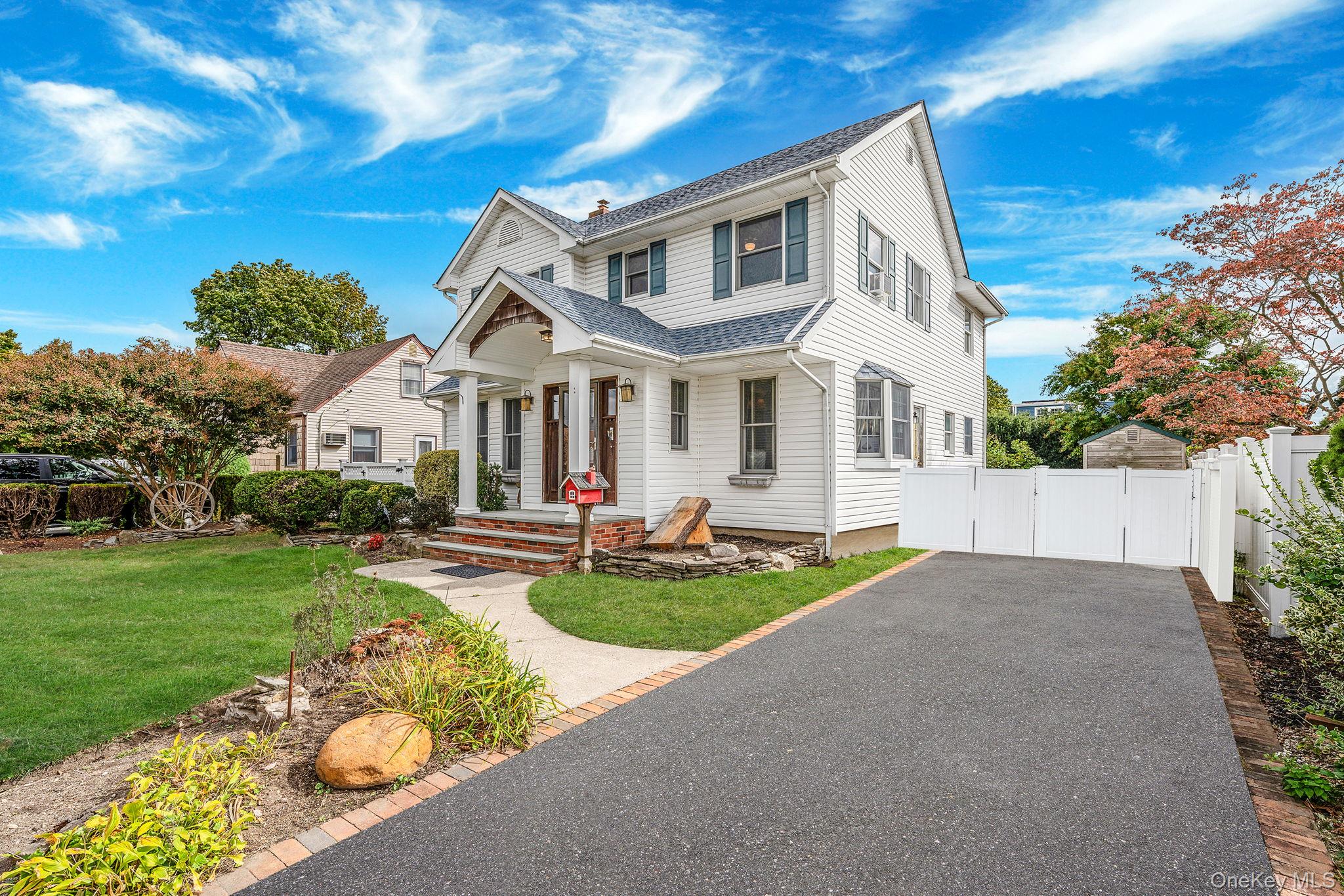 #2 photo, 4 Sullivan Avenue, ナッソー郡 Farmingdale , NY 11735