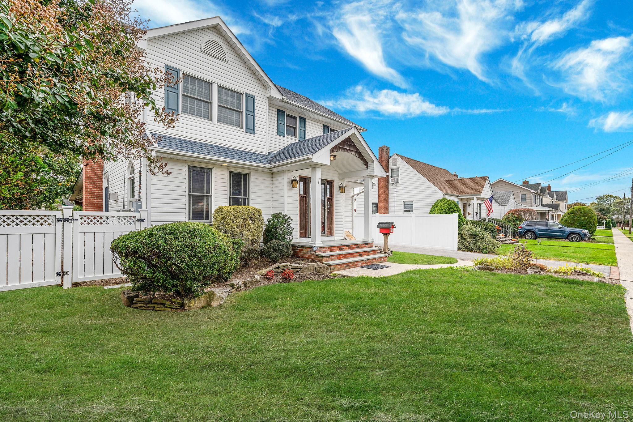 #3 photo, 4 Sullivan Avenue, ナッソー郡 Farmingdale , NY 11735