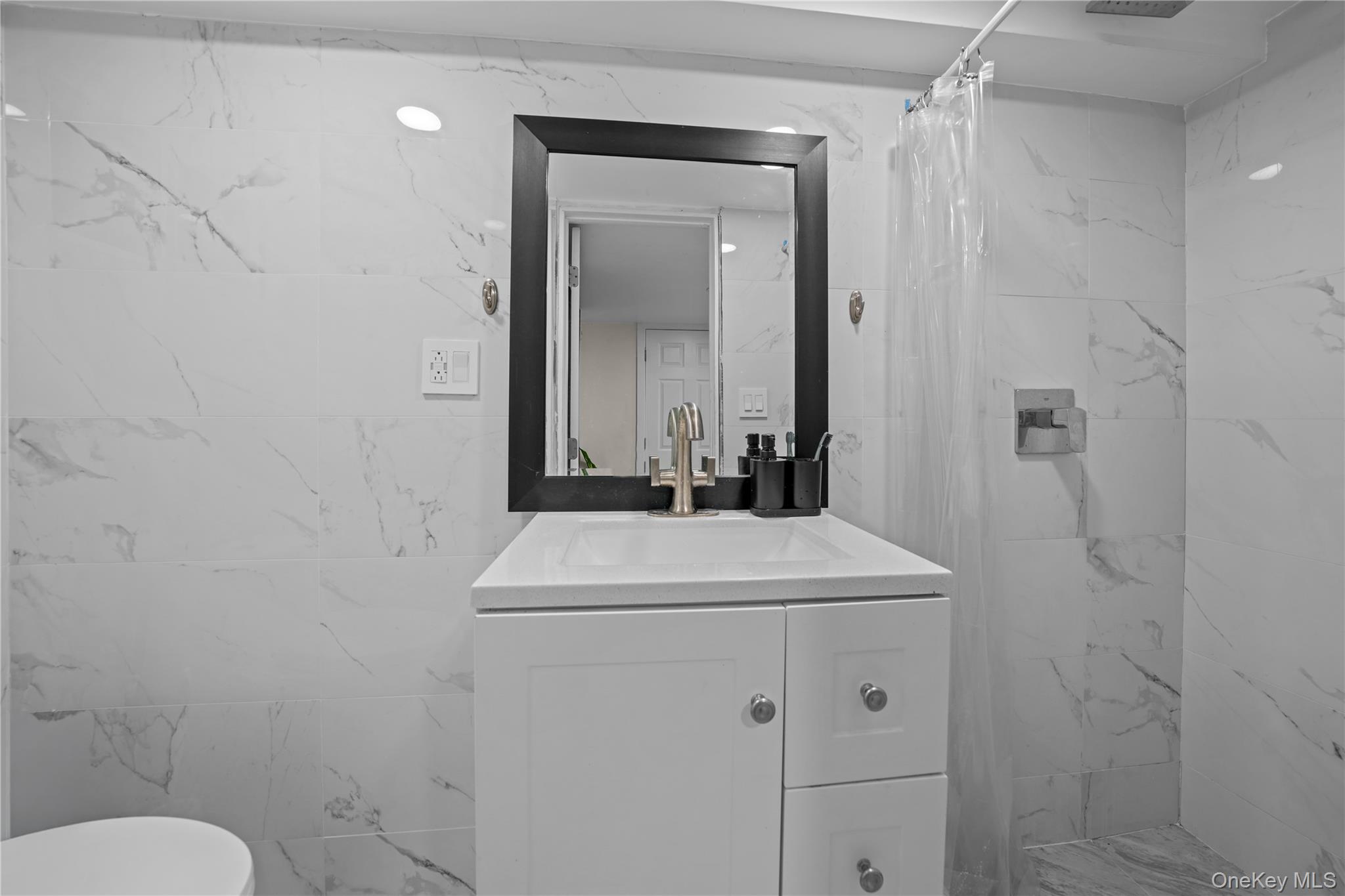 #14 photo, 163-37 15 Drive, クイーンズ区 Beechhurst , NY 11357