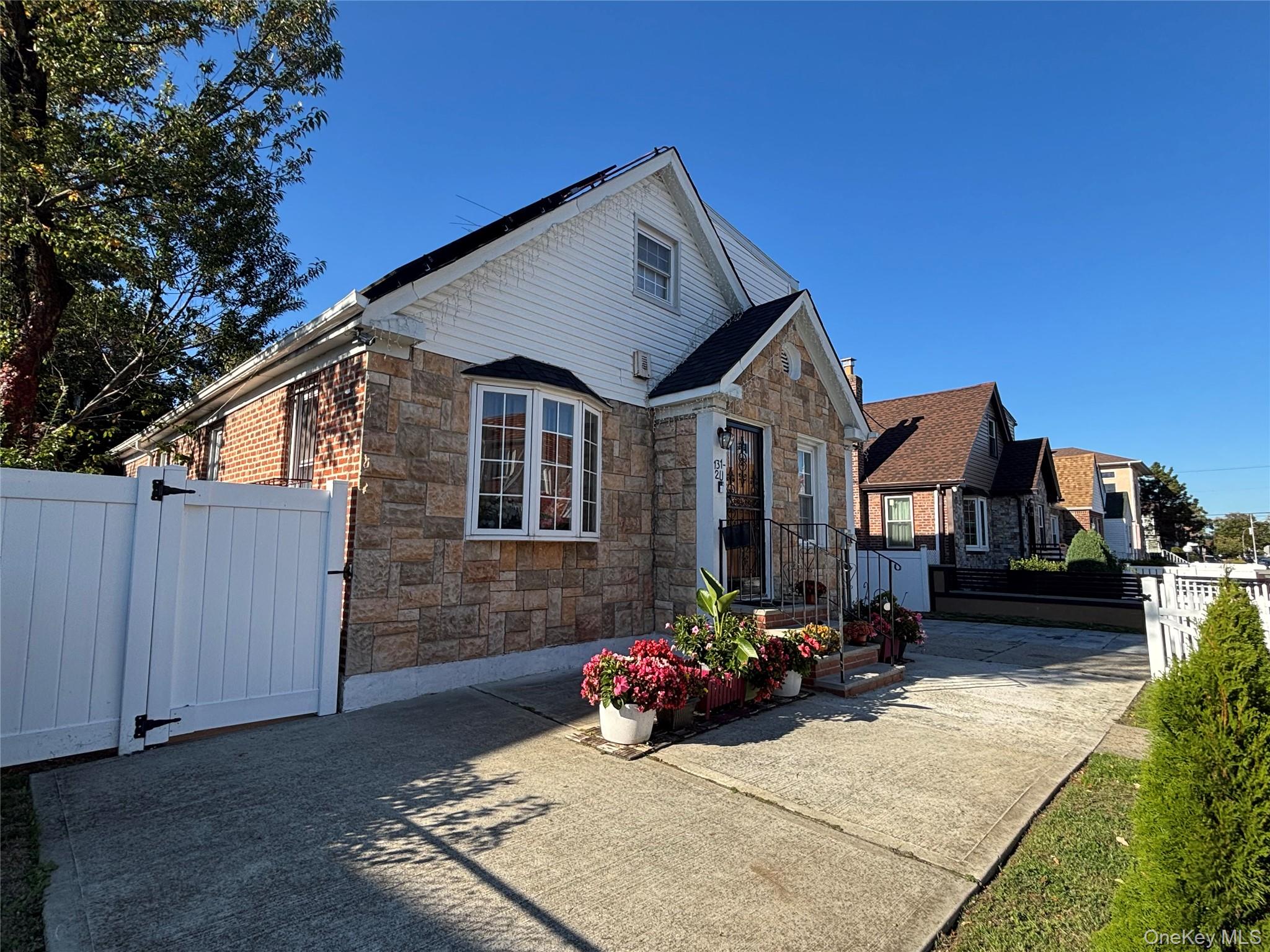 #6 photo, 131-20 224th Street, Laurelton , NY 11413