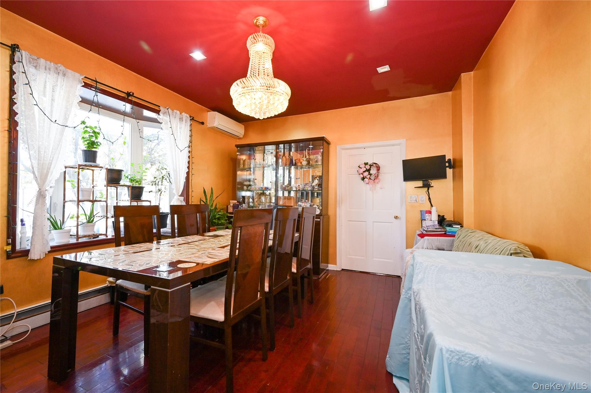 #5 photo, 4902 99th Street, クイーンズ区 Corona , NY 11368