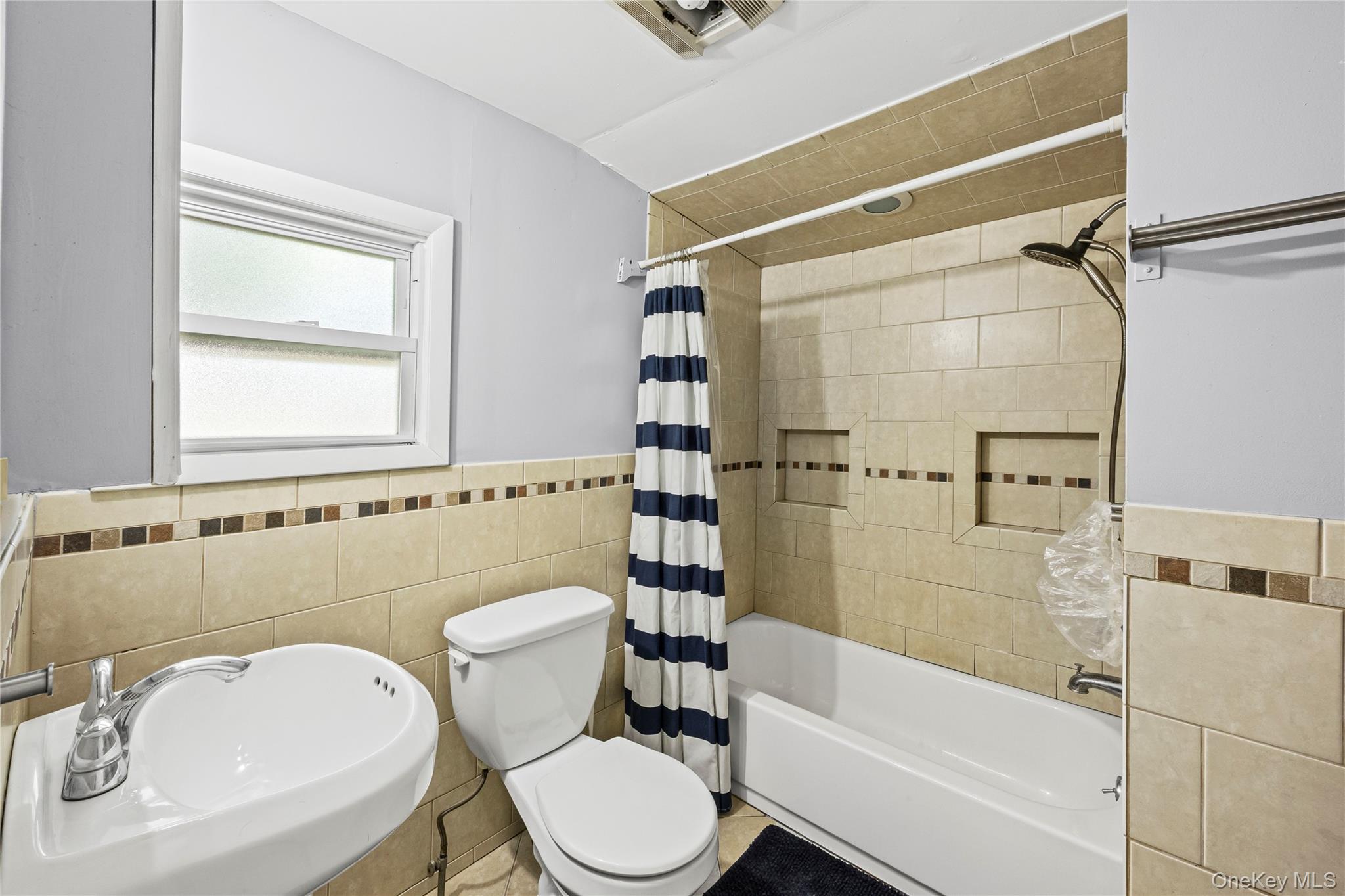 #11 photo, 136 N Delaware Avenue, サフォーク郡 Lindenhurst , NY 11757