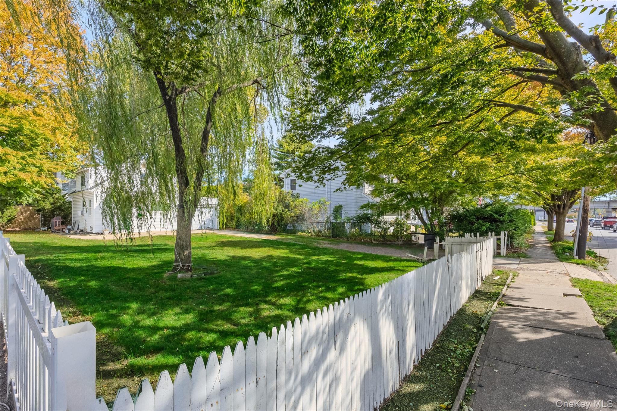 #16 photo, 136 N Delaware Avenue, サフォーク郡 Lindenhurst , NY 11757