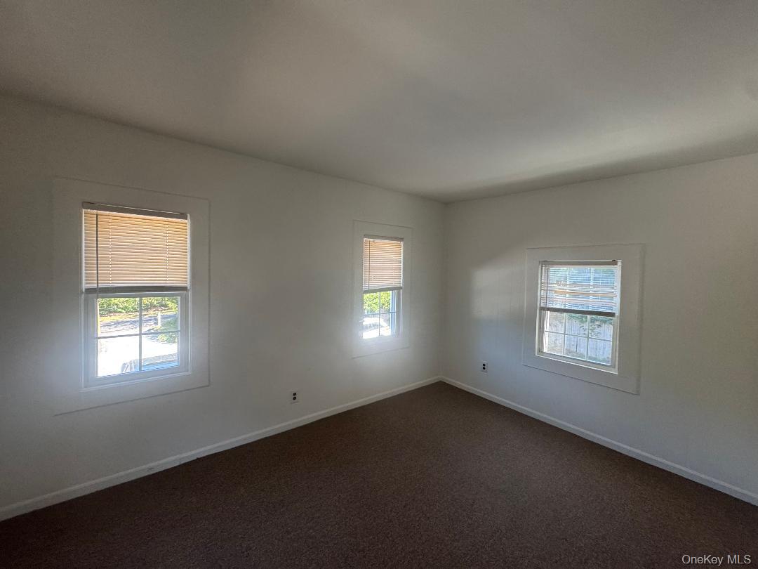 #3 photo, 725 Park Avenue, サフォーク郡 Huntington , NY 11743