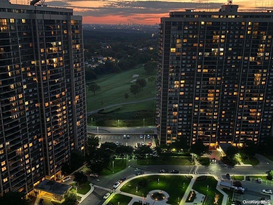 #10 photo, 269-10 Grand Central Parkway, クイーンズ区 Floral Park , NY 11005