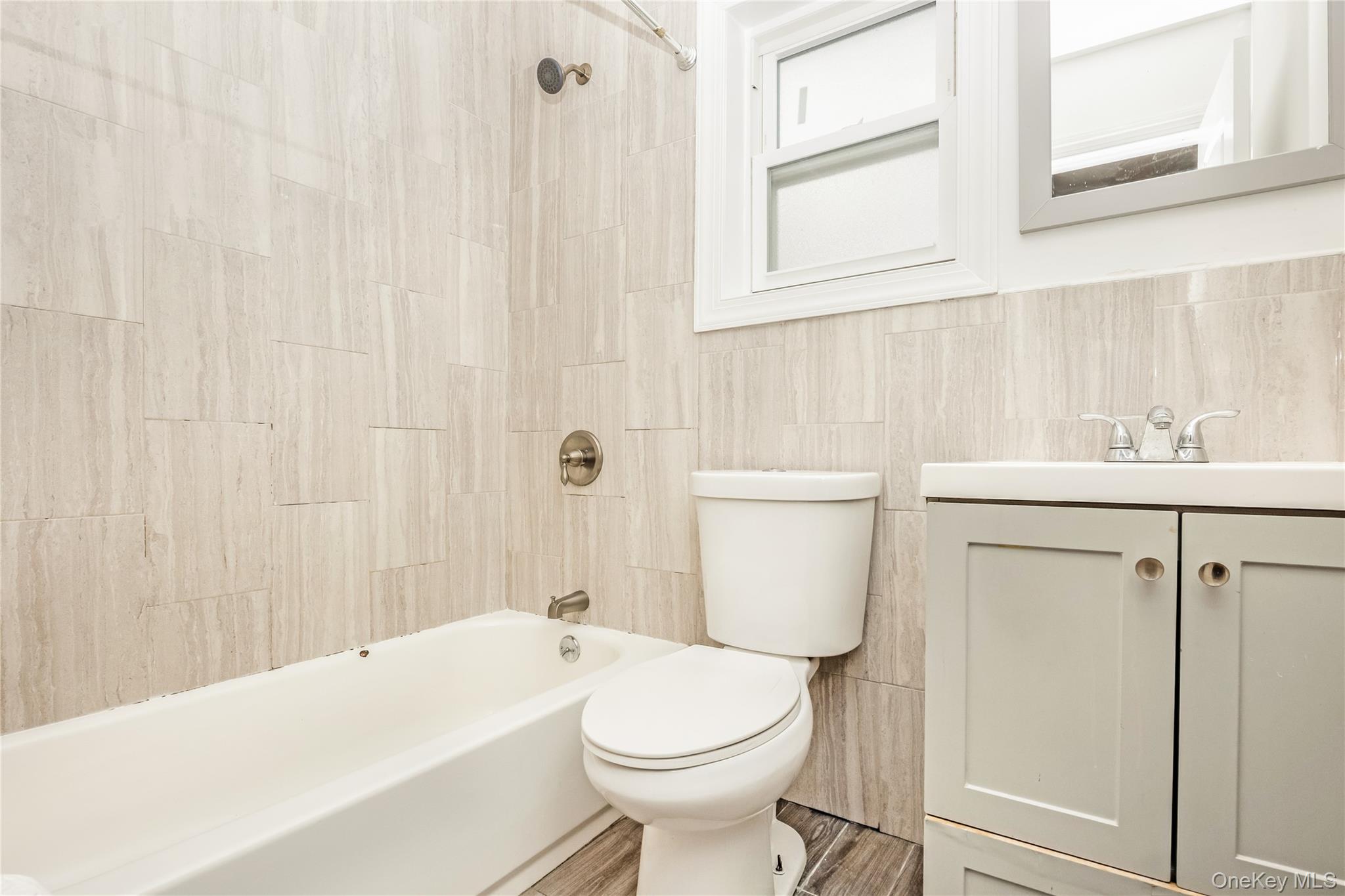 #11 photo, 8933 Moline Street, クイーンズ区 Queens Village , NY 11428