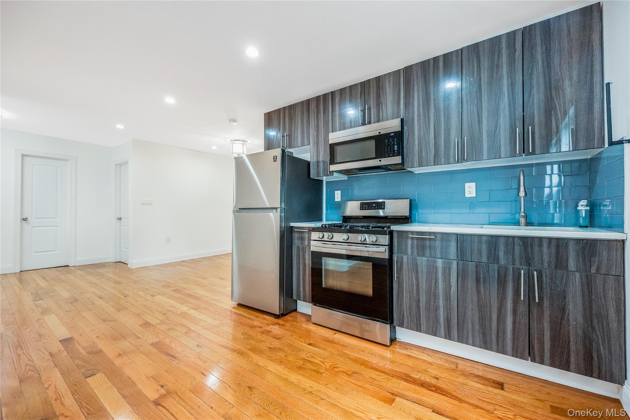 #4 photo, 8933 Moline Street, クイーンズ区 Queens Village , NY 11428