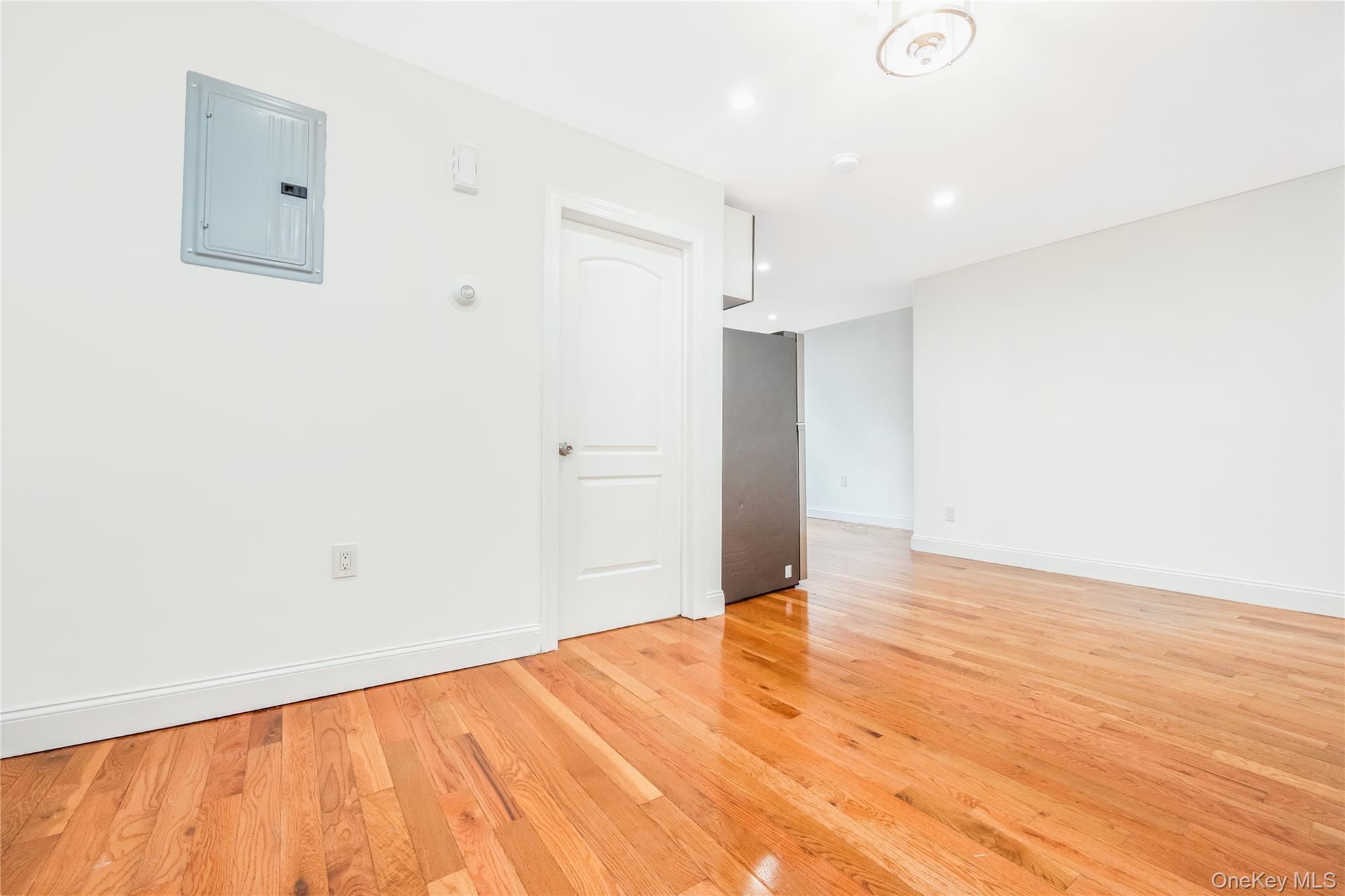 #8 photo, 8933 Moline Street, クイーンズ区 Queens Village , NY 11428