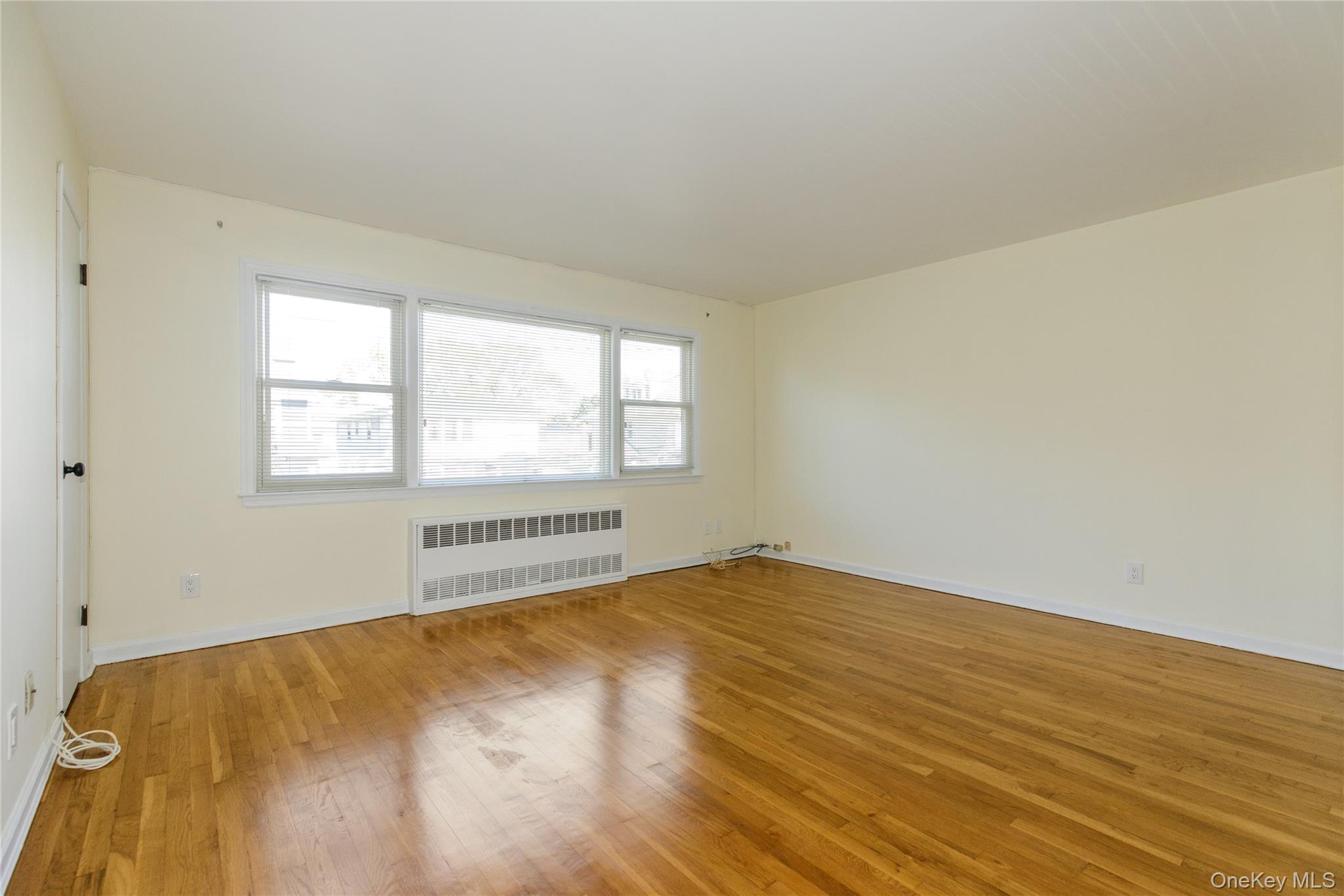 #16 photo, 22114 Fairbury Avenue, クイーンズ区 Queens Village , NY 11428