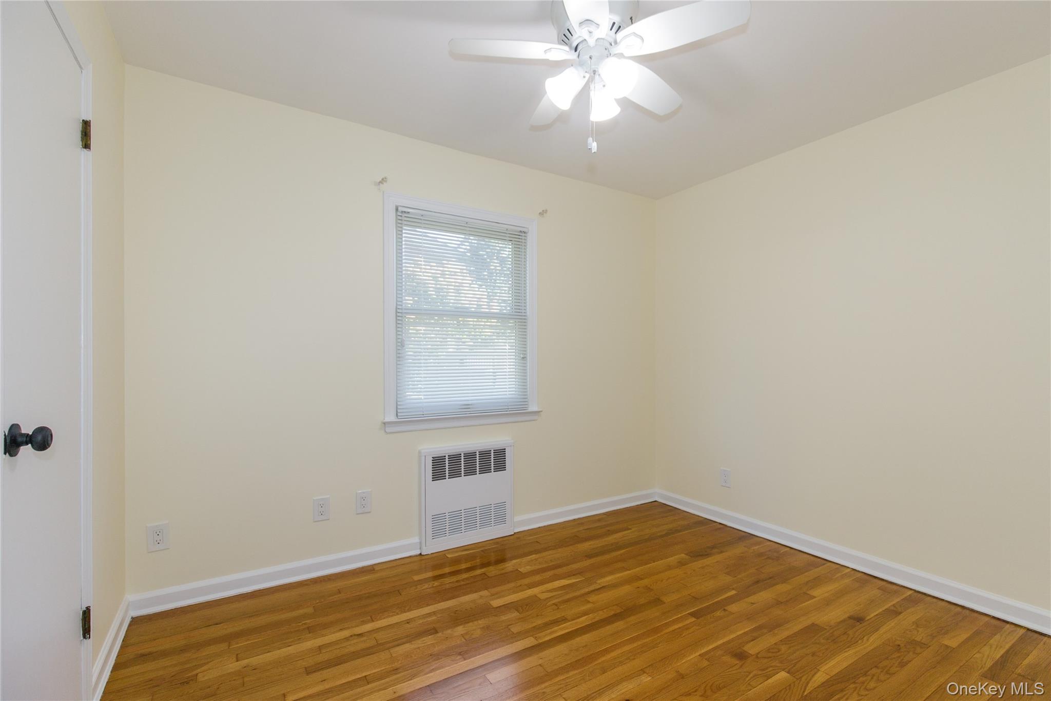 #4 photo, 22114 Fairbury Avenue, クイーンズ区 Queens Village , NY 11428